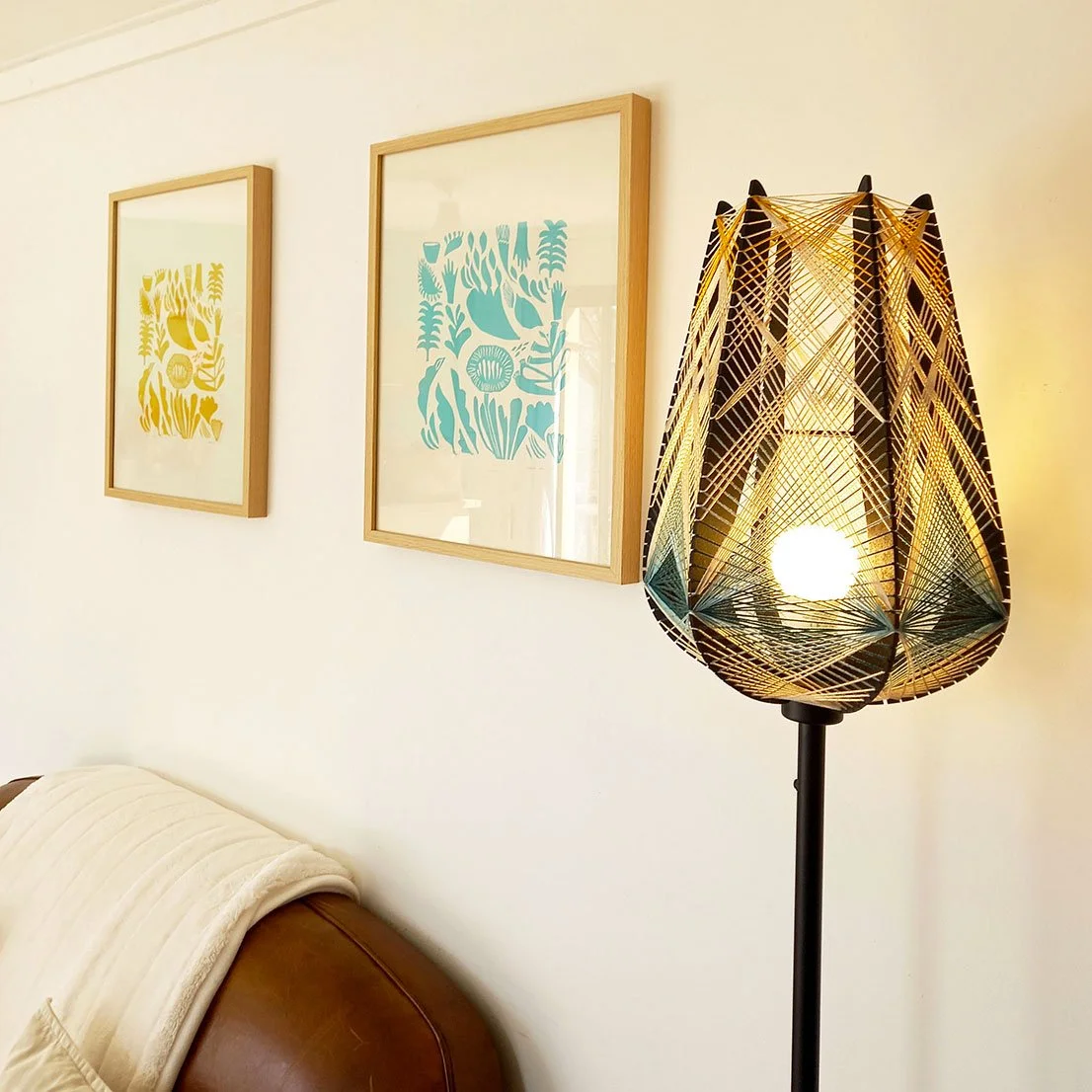 juliegodel-lampe-K9-jaune-bleu-lolive-1.jpg