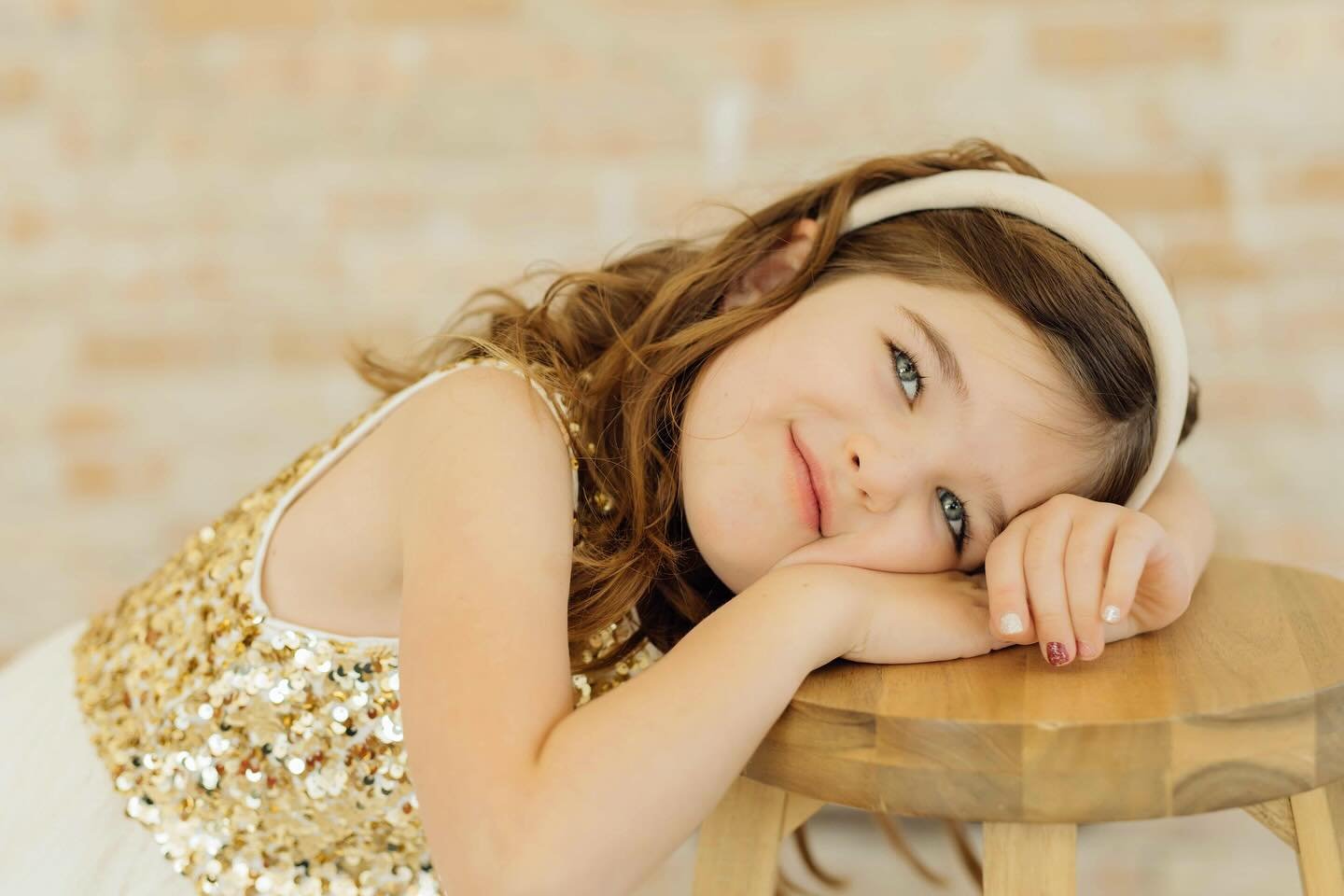 Round 1 of Christmas minis - a whirlwind but a real fun one! ✨🎄&hearts;️ Excited for Round 2 this weekend!