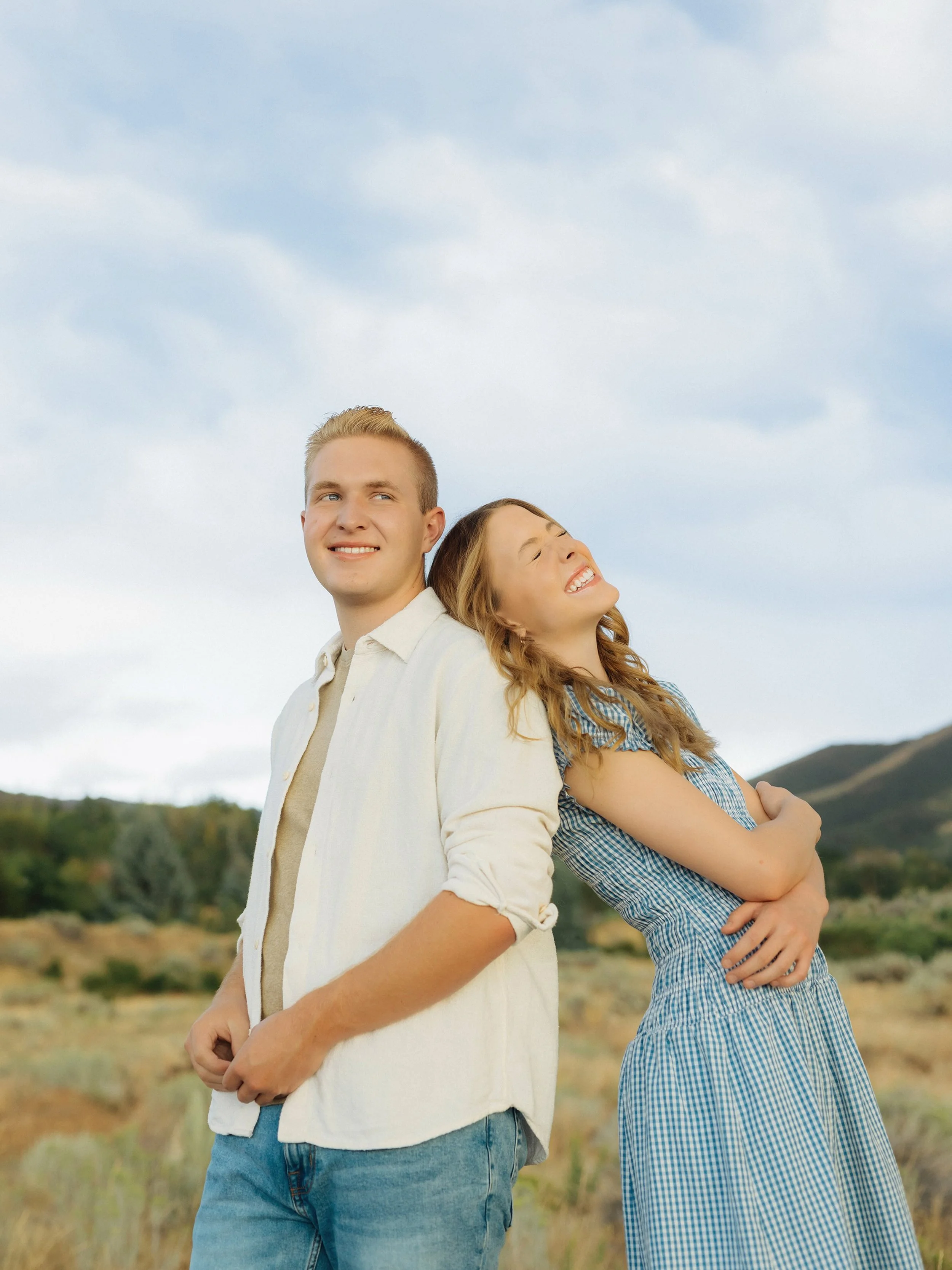 Sneak peek from last night before the rain + lightning + absolutely deafening thunder decided we were done 😱😂

I&rsquo;ve been photographing this brother-sister duo since they were basically knee-high and it&rsquo;s been so fun getting to watch the