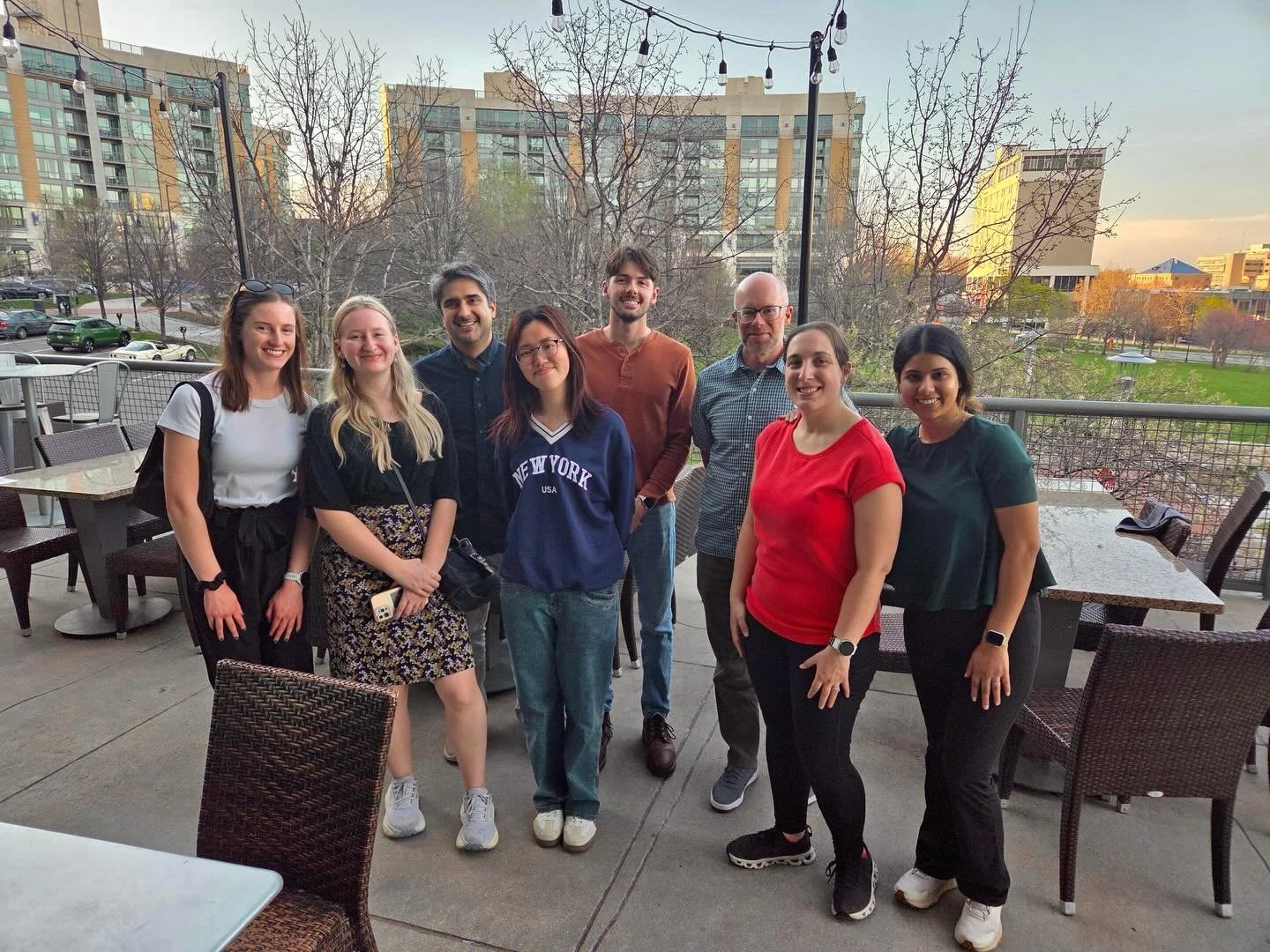 For our latest ⚡️PoWER Outage⚡️the lab enjoyed a beautiful evening and delicious dinner at Smokin Oak in Midtown Omaha🍕 We&rsquo;re all fueled up for a great week ahead!🔋