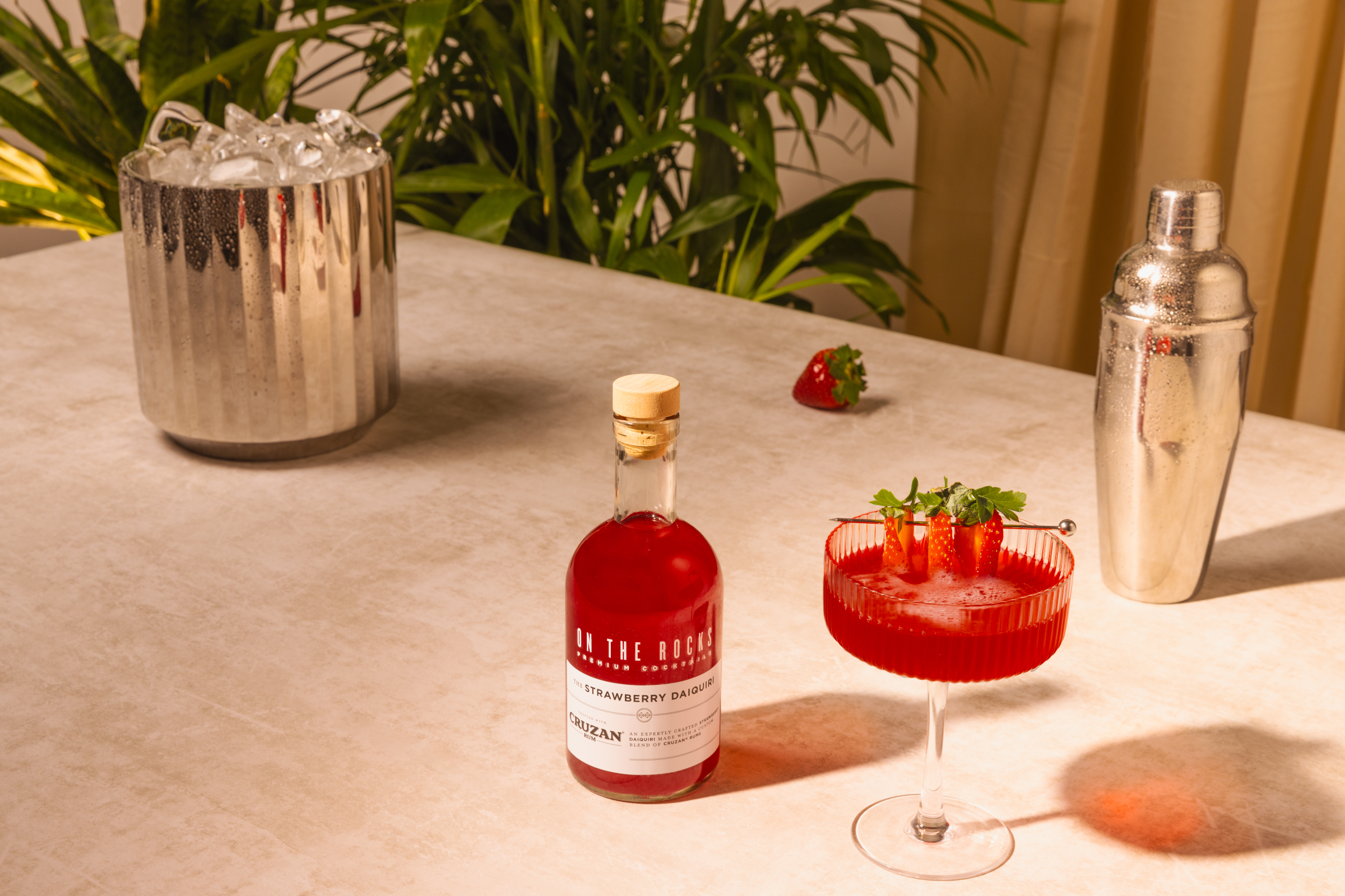 OnTheRocksStrawberryDaiquiri_ParadiseFound_US_2024_05.png