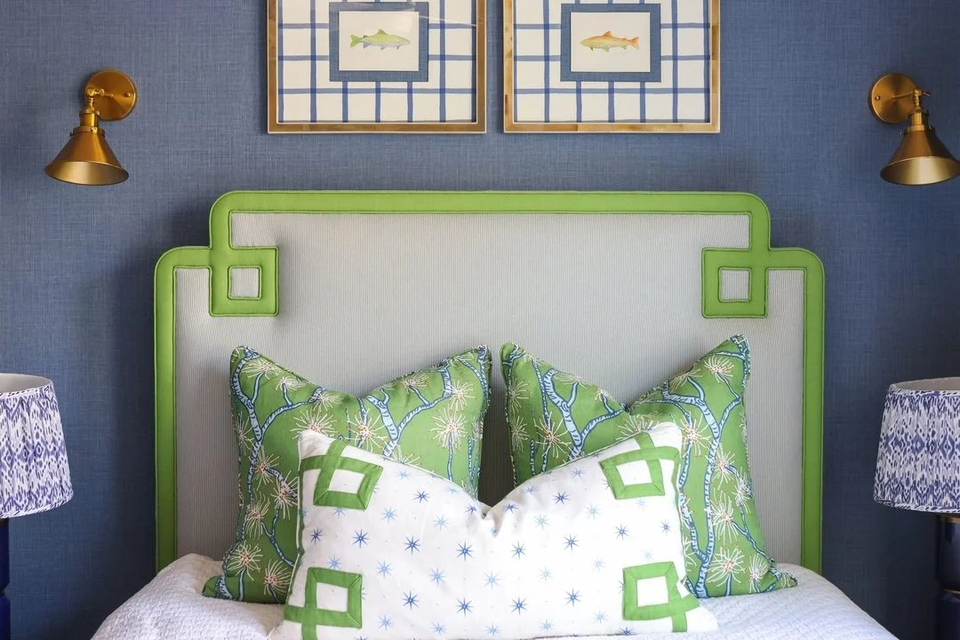 The key to my heart!

📸 @brittanchrisman_creative

#sarahkuhlmaninteriors #brittanchrismancreative #boysroom #greekkey #custombedding #interiordesign #beauitfulhome