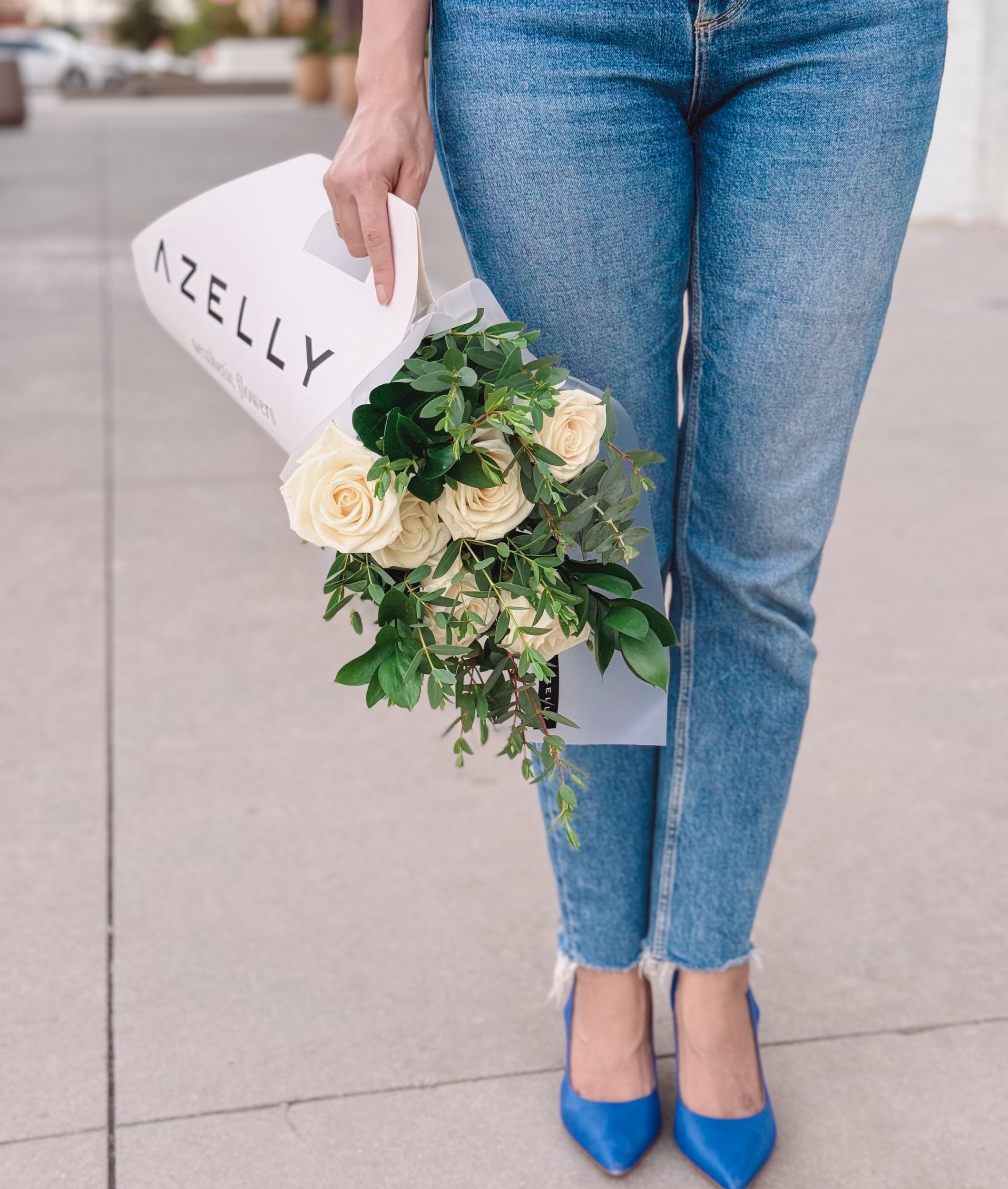 Small white rose flowers