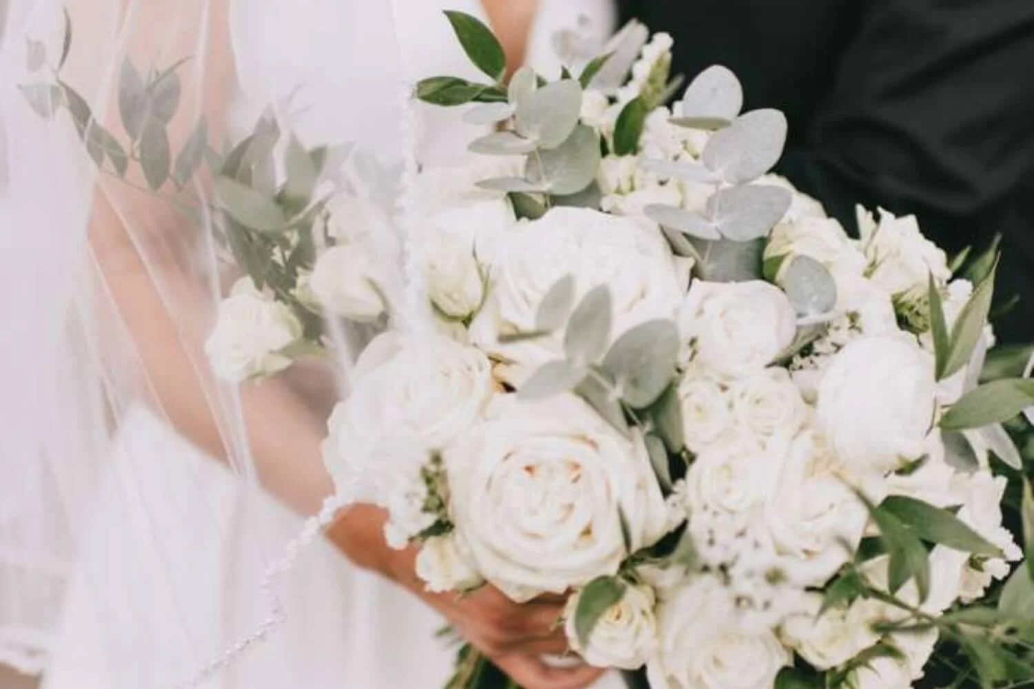 The Ultimate Guide to Wedding Flowers in Gilbert, AZ: Trends &amp; Expert Tips