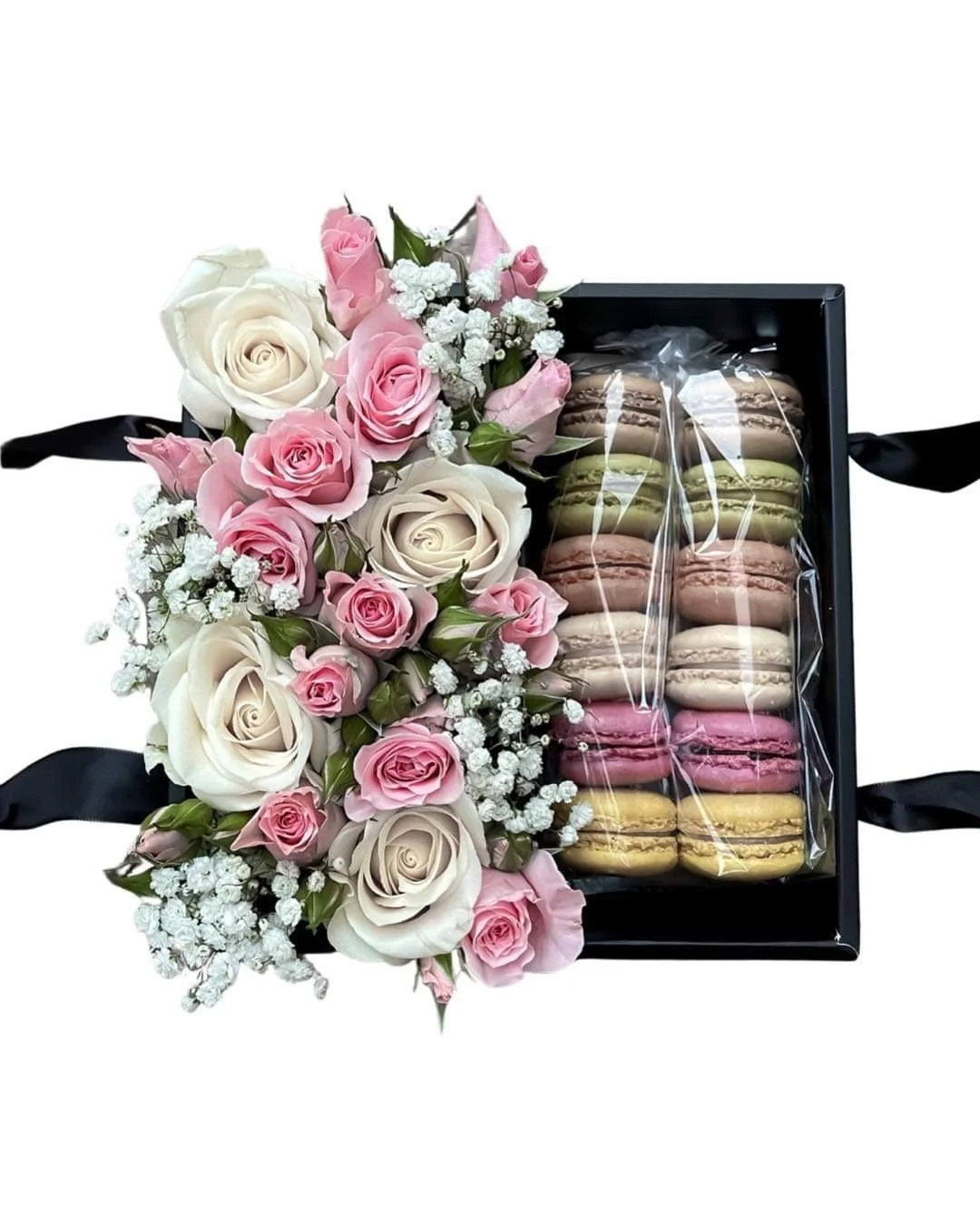THE SWEETEST MOTHER'S DAY GIFT / FLOWERS + MACARONS COMBO