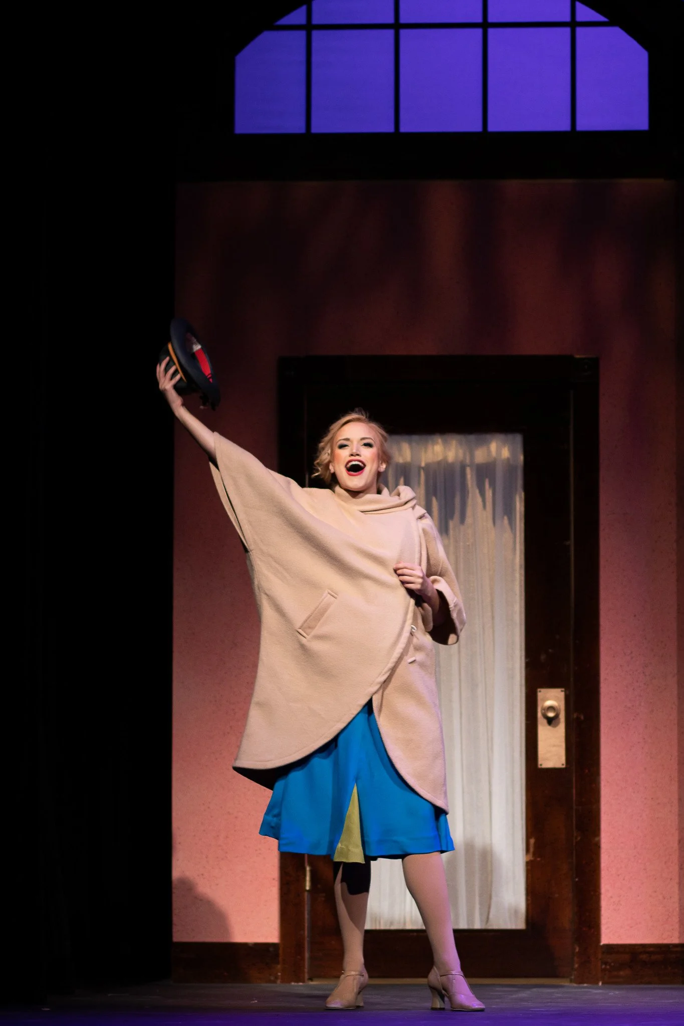 Ilona - She Loves Me