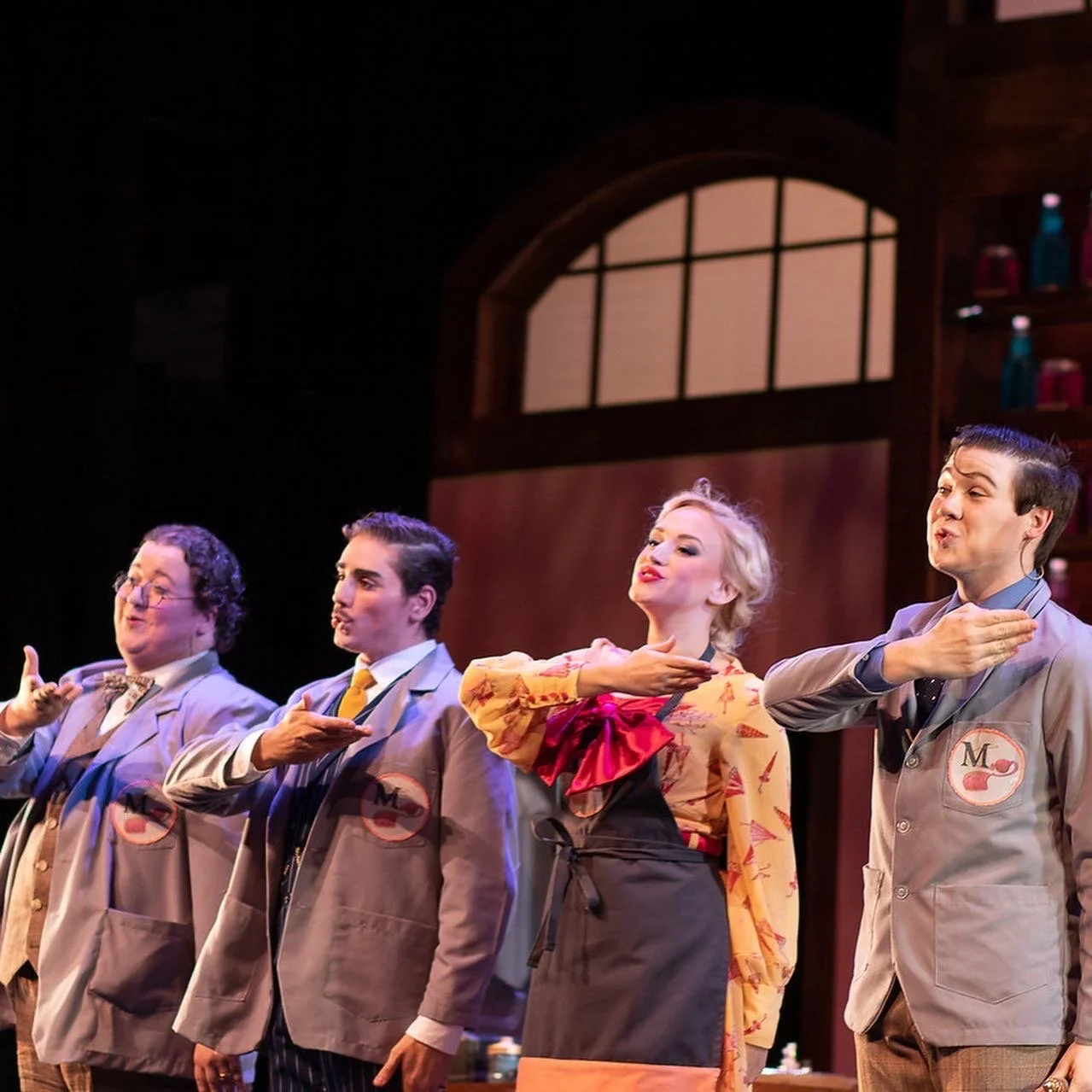 Ilona - She Loves Me