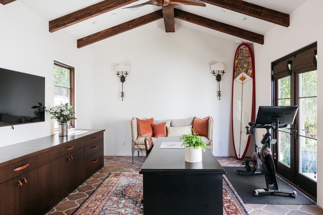 We can't help but feel pretty proud of the luscious layer of color our pillows provided to this serene spanish revival space. 

In design and in life it's sometimes the seemingly simplest things that make the scene.

Have you ever thought about havin