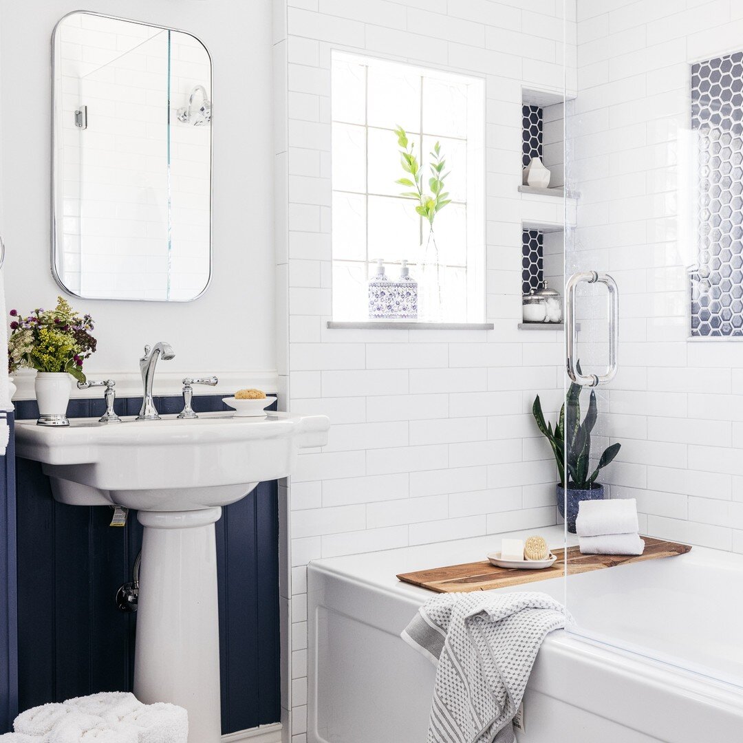 There's nothing we love more than a good bathroom remodel.  Glad we were able to save this reno when we did. 

The project started with a simple bathroom leak and the repair contractor made the client believe they could complete a full redesign and r