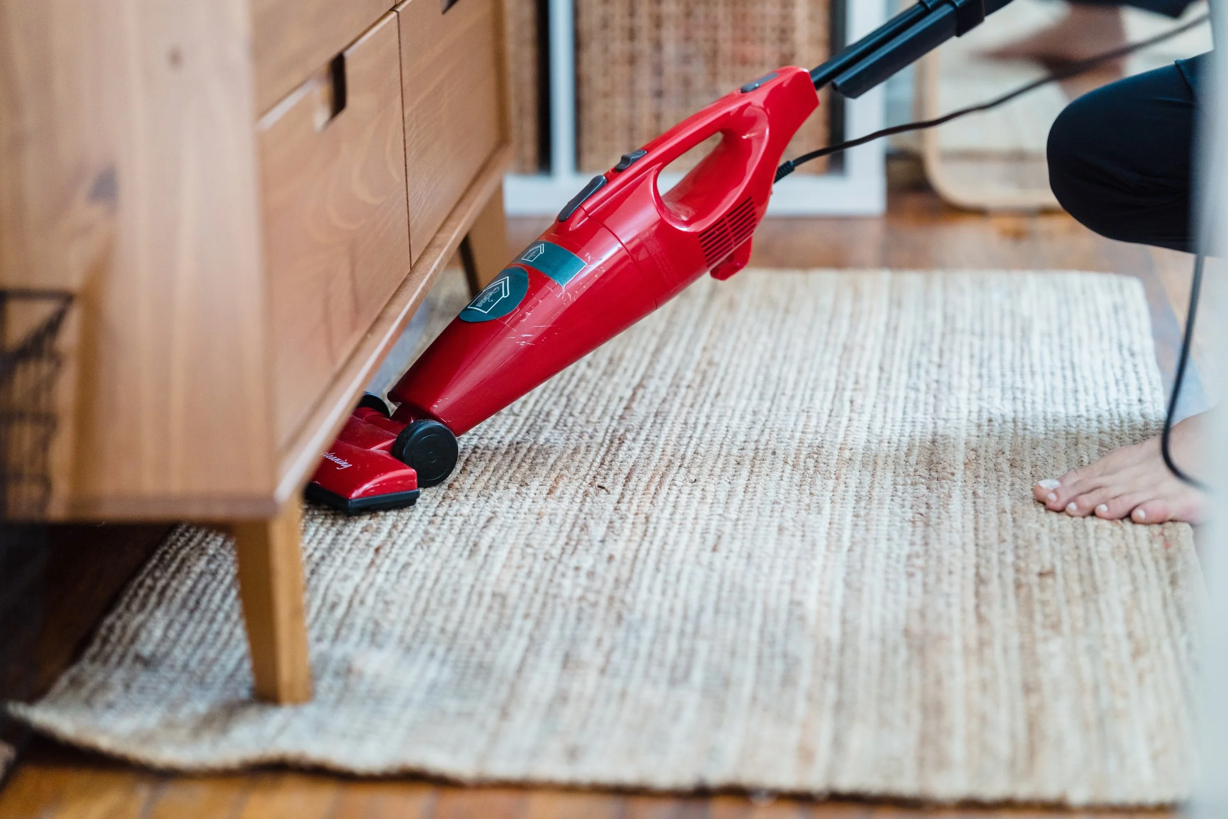 DIY Carpet Cleaning vs. Professional Carpet Cleaning: Which Is Right for You?