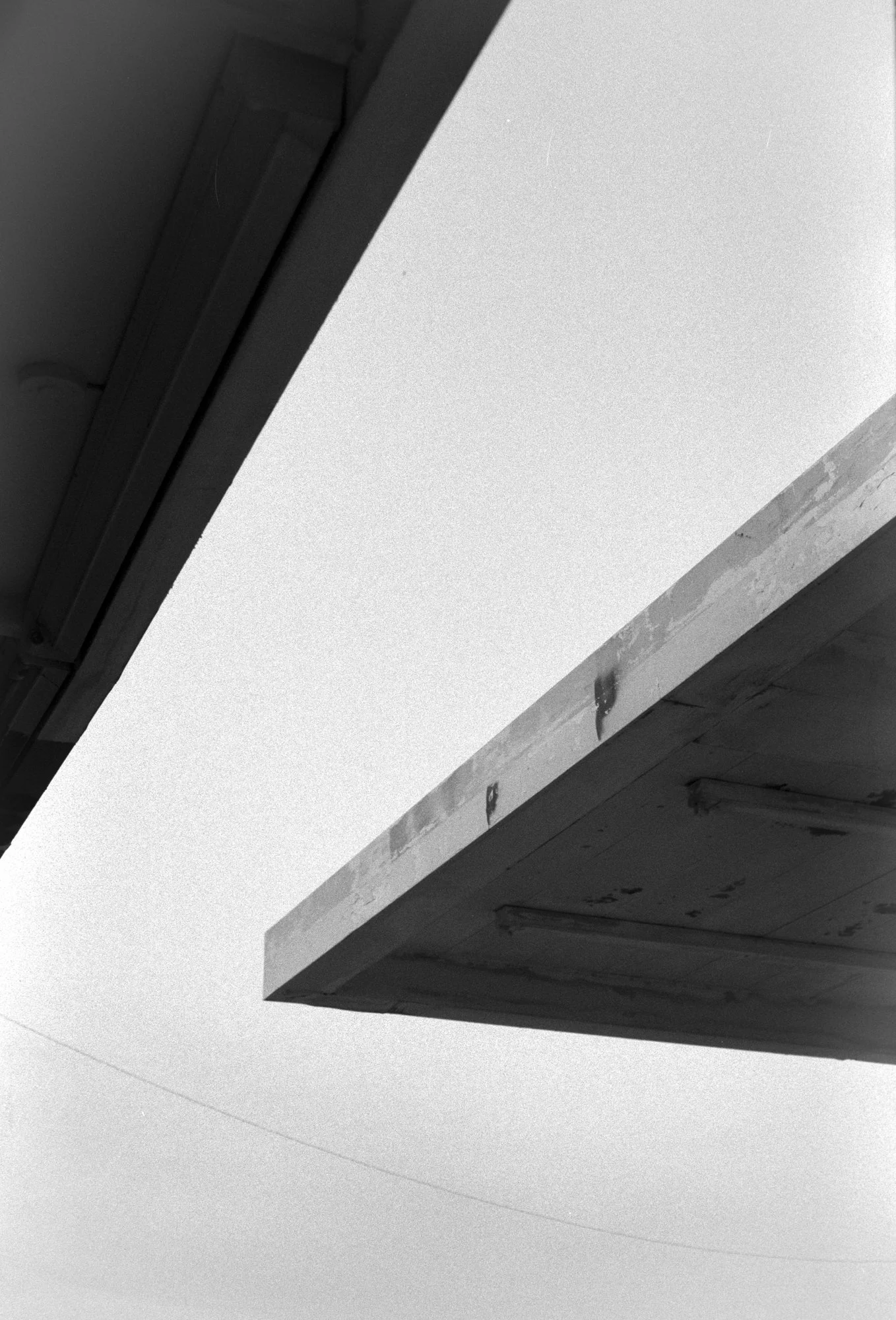 photo, art, monochrome, overhang, contrasty