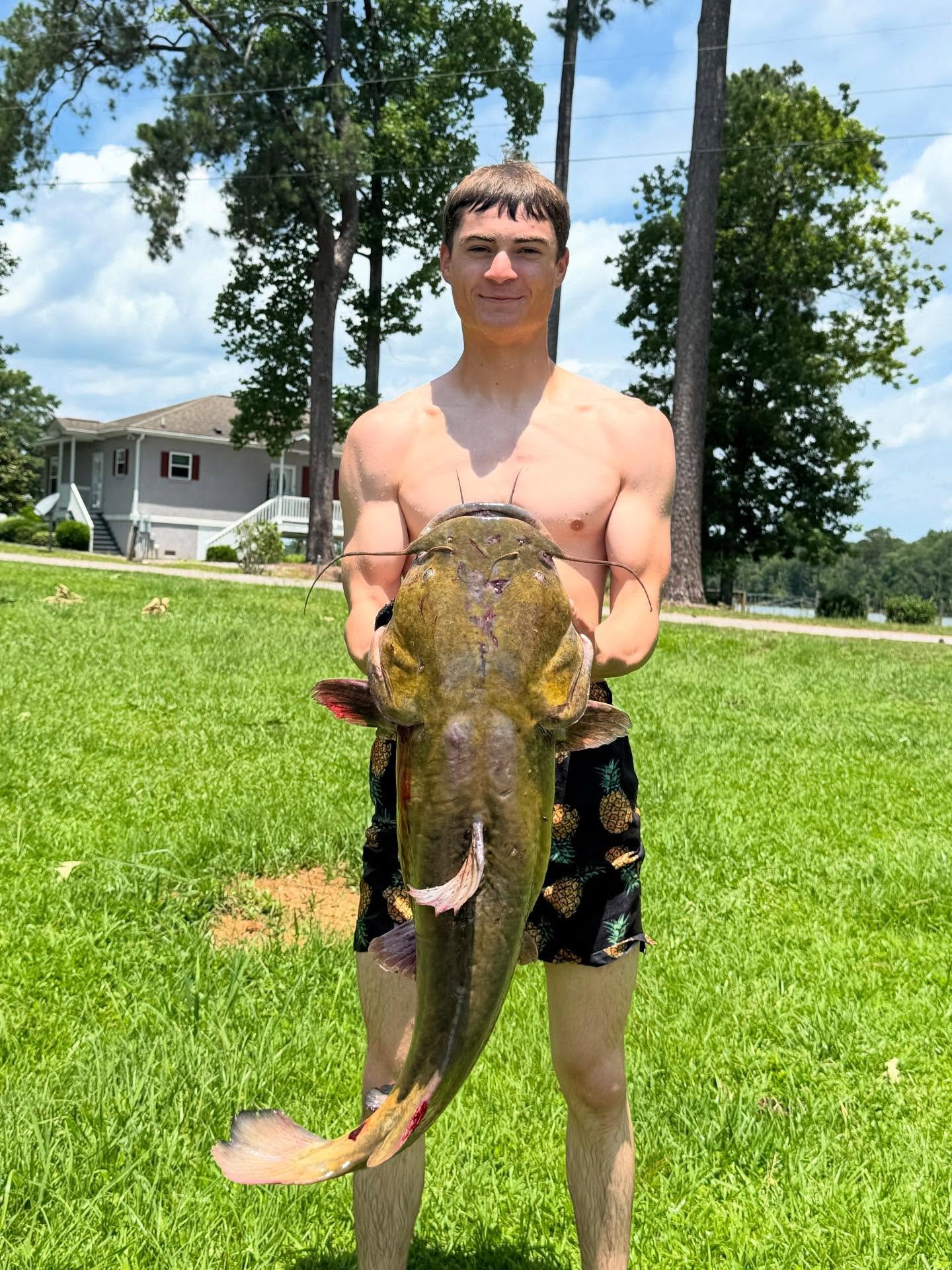 I haven&rsquo;t had many tournaments recently. With the down time I&rsquo;ve been doing a little bit different type of fishing. My buddy @gunman_07 introduced me to noodling. And it&rsquo;s absolutely fun the adrenaline rush when you got one is aweso