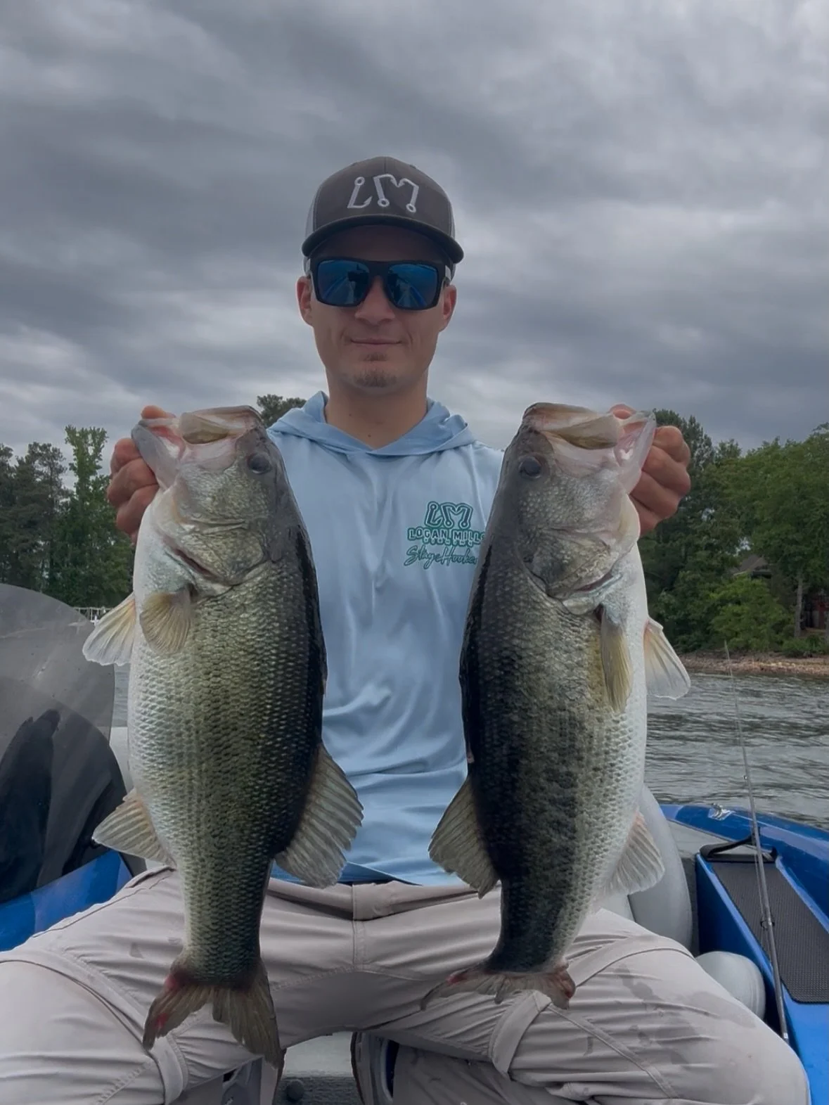 Went out on the home pond for a little bit while the bassmasters were here in Murray. I was able to find a few and get on them! I caught close to 20 fish with my 5 best going 19:88lbs. No complaints from me 🙌 I wish every day was like this!

#lakemu