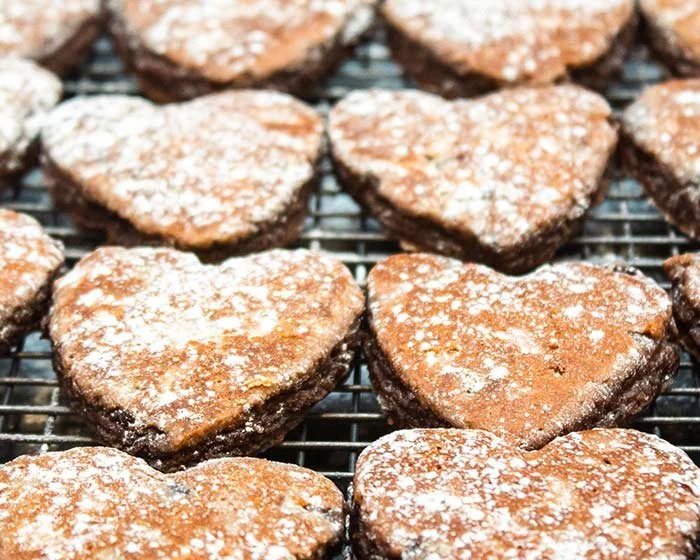 show someone some Welsh Cake love