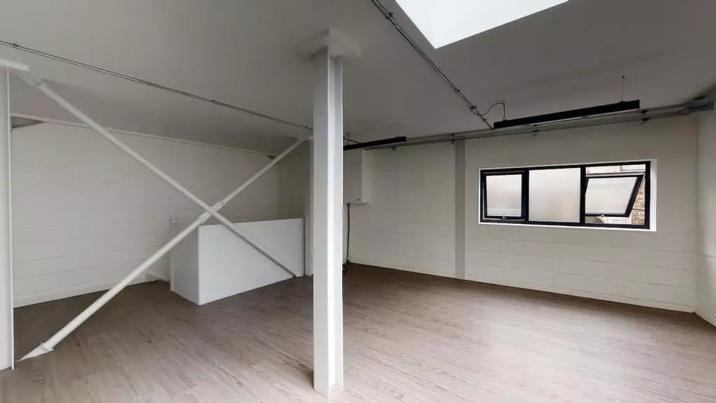 WhatsApp Image 2025-12-05 at 08.31.14 (4).jpeg