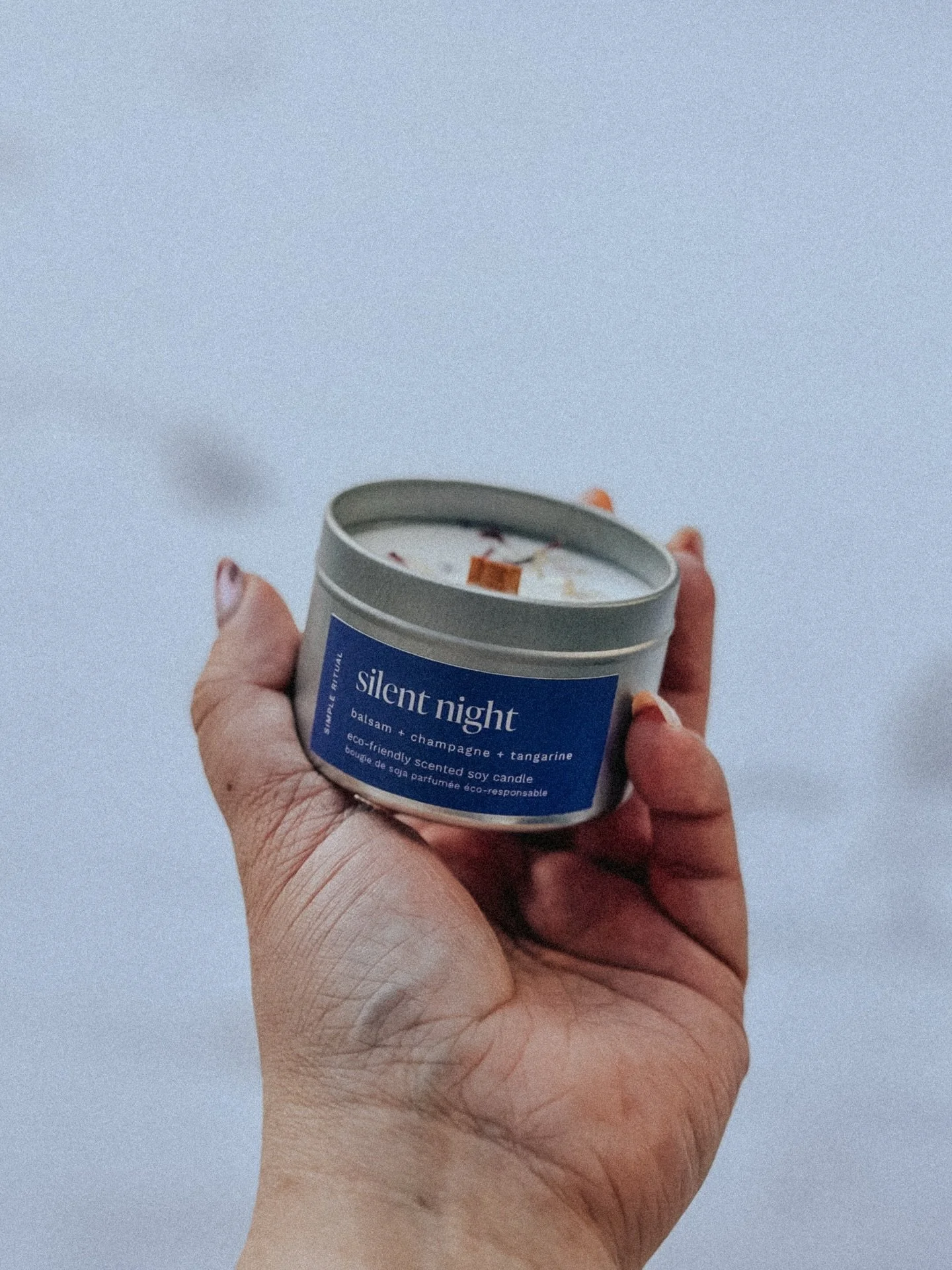 happy holidays from our candles to you ✨🤍 with notes of balsam, champagne and tangerine, this holiday scent smells like the nostalgia of New Year&rsquo;s Eve and reminding you to make space for yourself &amp; what you need most right now. 
.
.
.
.
.