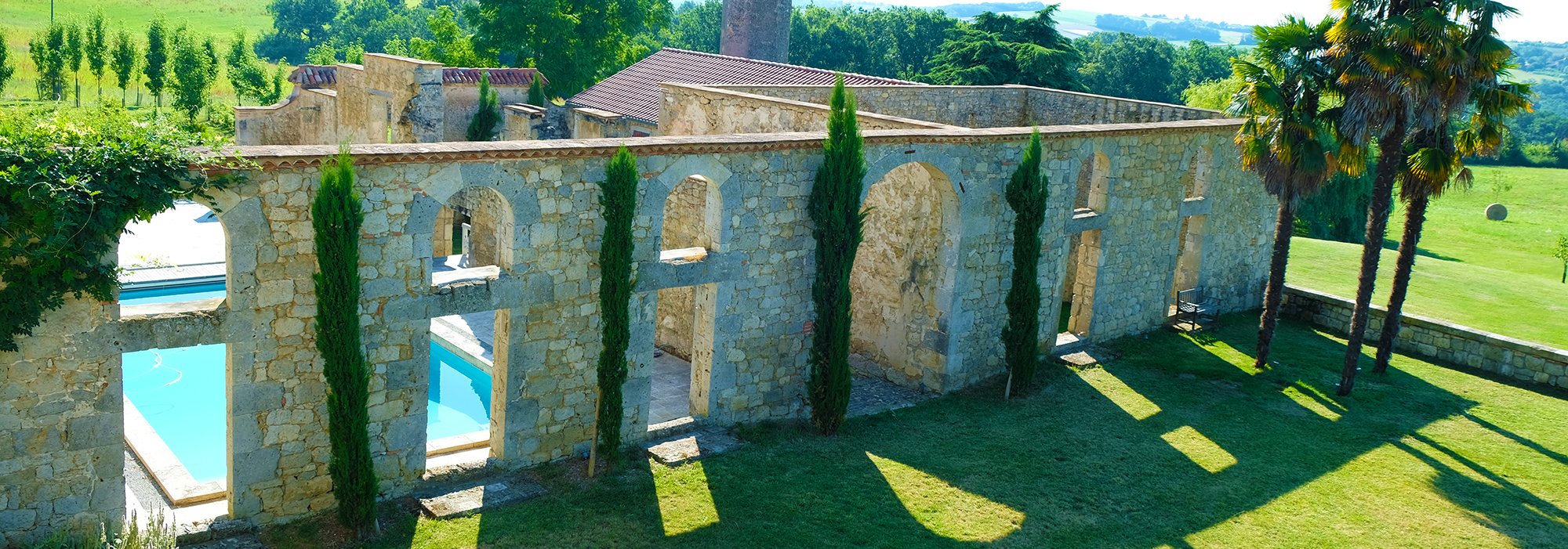 Six-arches-pool.jpg