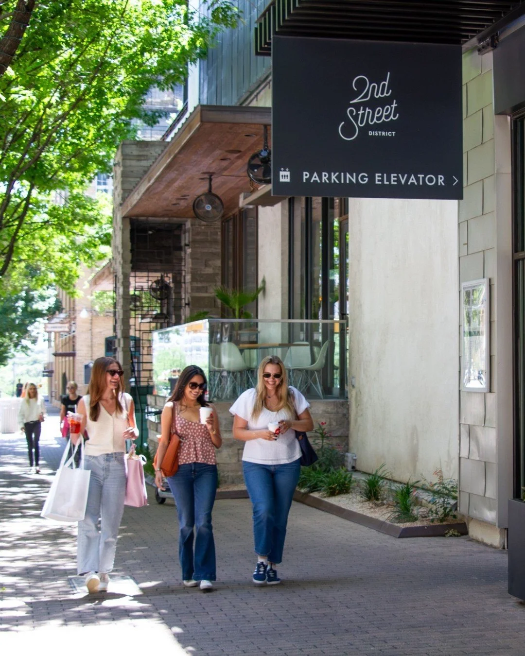 Your perfect weekend plans start in the 2nd Street District. ✨ 

&bull; Friday - Arrive into Austin just in time for dinner at @billsoyster
&bull; Saturday - Grab coffee at @joscoffee and walk around Lady Bird Lake, with afternoon shopping at @shop_a