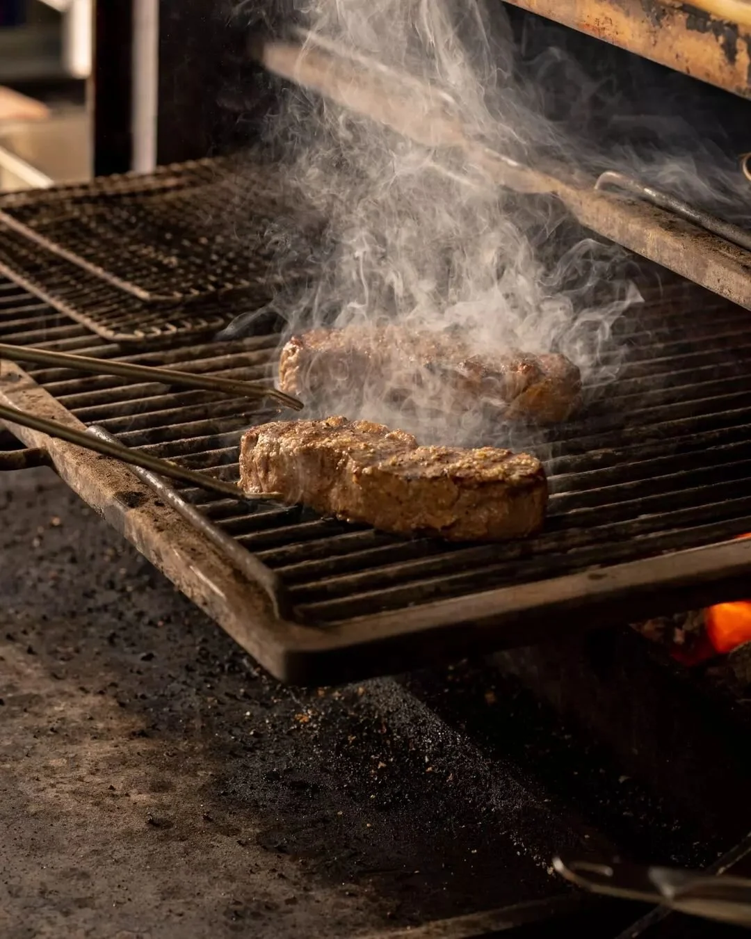 Get ready to savour the smoky goodness of perfectly grilled steak at Yardbird.