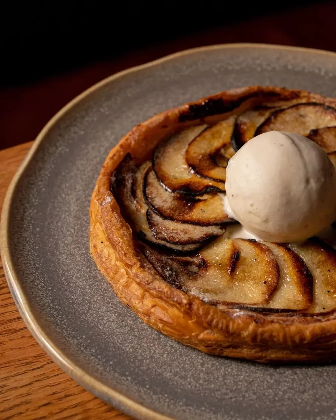 Tarte fine of Granny Smith apples + vanilla ice cream. The ultimate Autumn dessert.&nbsp;

Bookings via the link in bio.