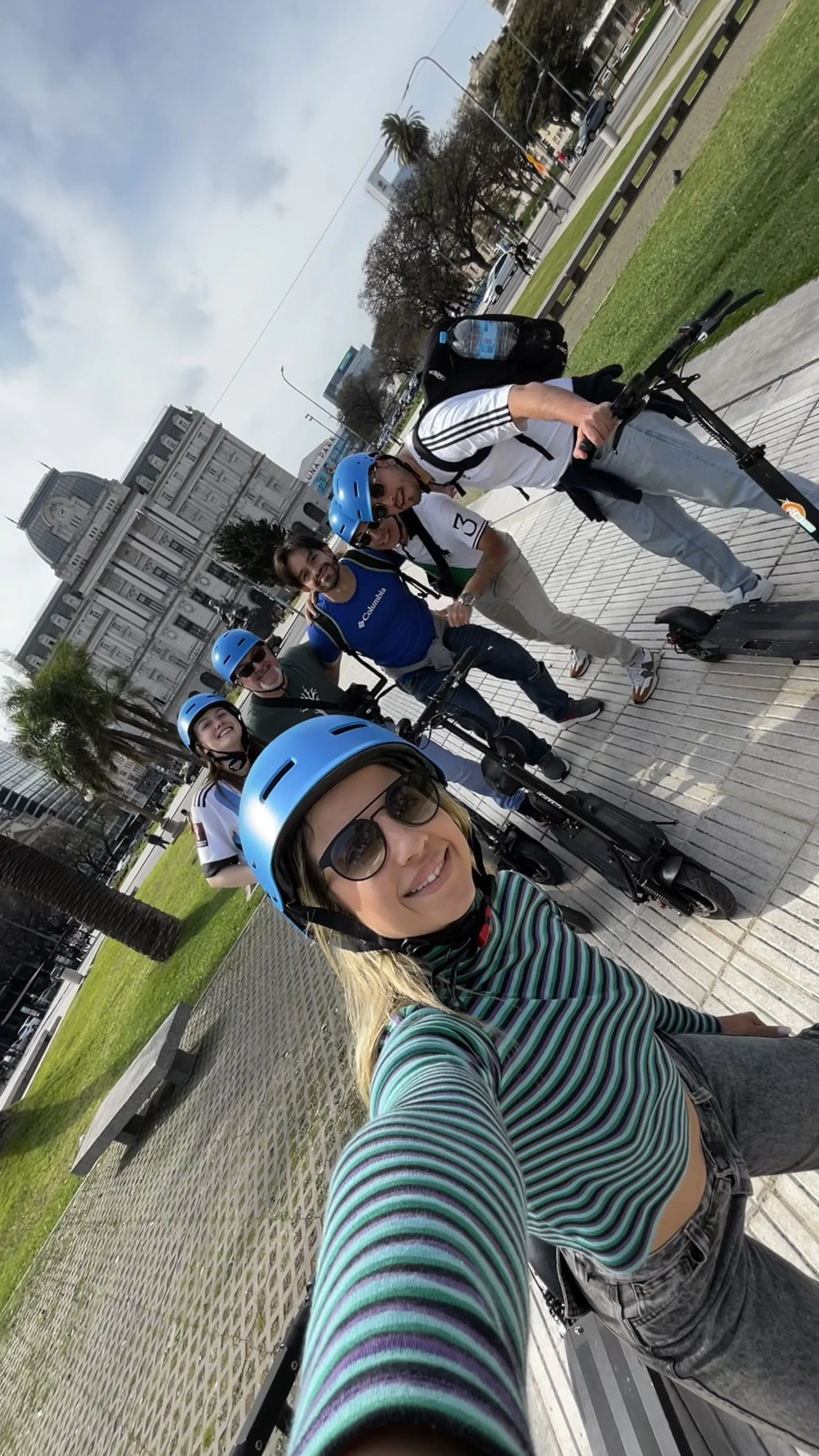 Discover Buenos Aires like never before with our electric scooter tours through Recoleta, Palermo, Downtown and more. At Rollin, we offer eco-friendly, small group city tours that combine culture, history and street food — including mate tasting, Fer