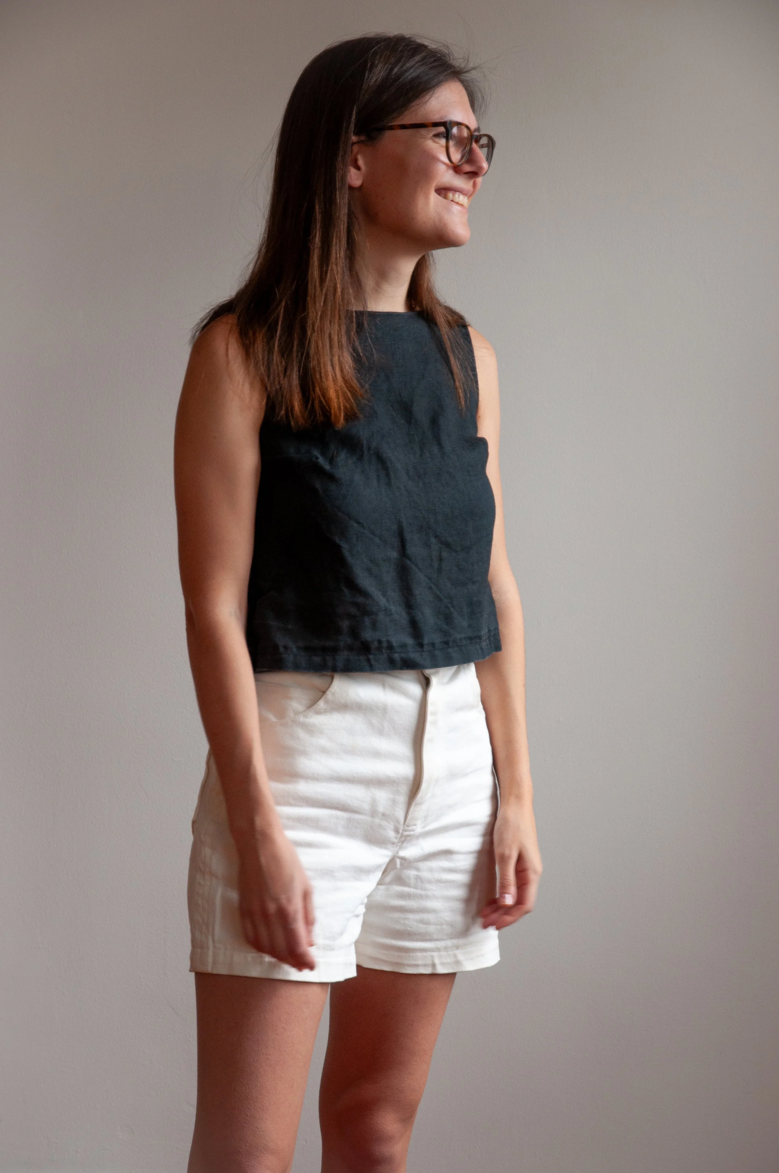 Top: "Lyra" pattern by Afternoon Patterns; black linen.