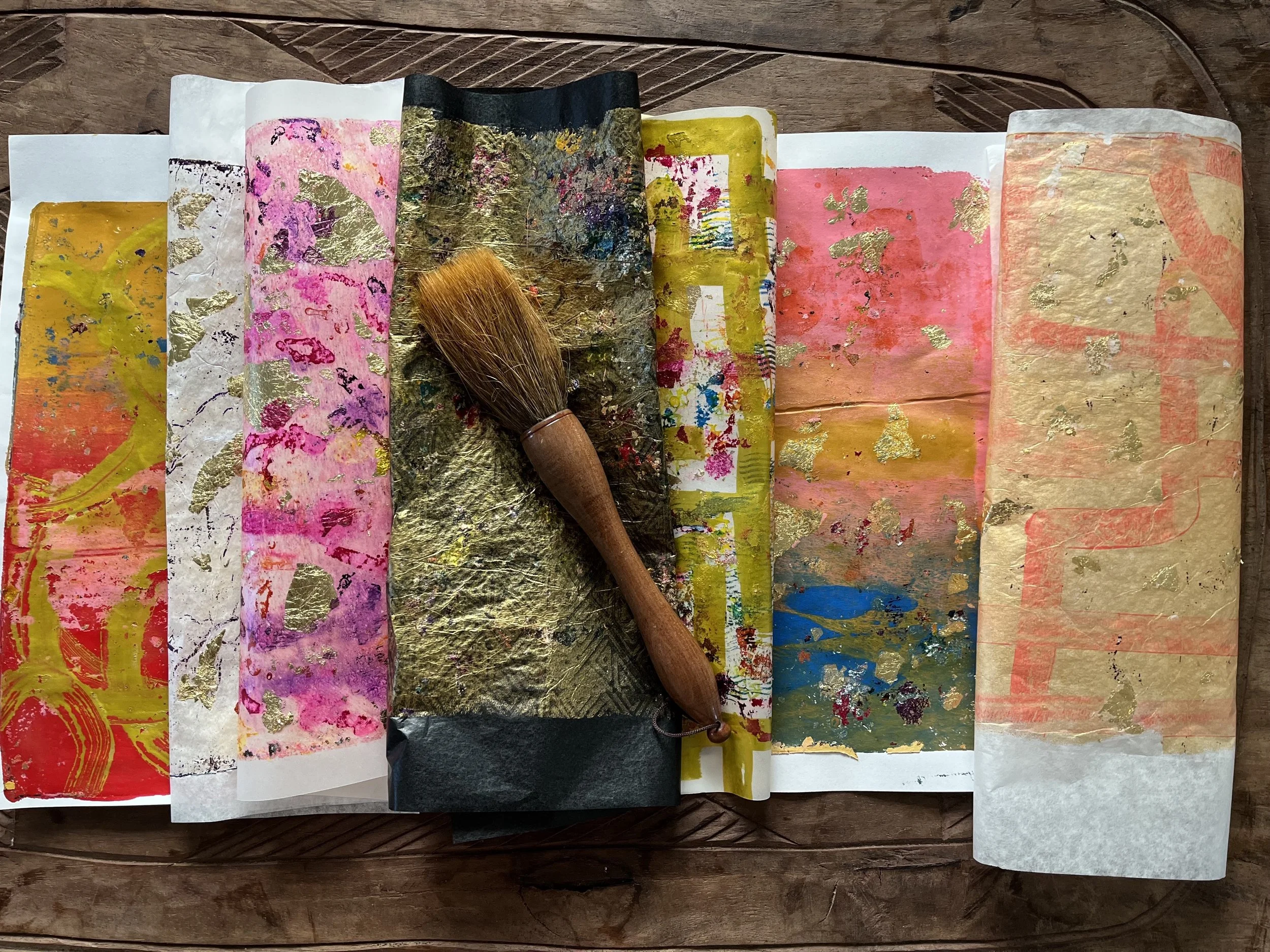 Gelli Printing Tutorial: 25+ Techniques & Ideas for Decorative Papers