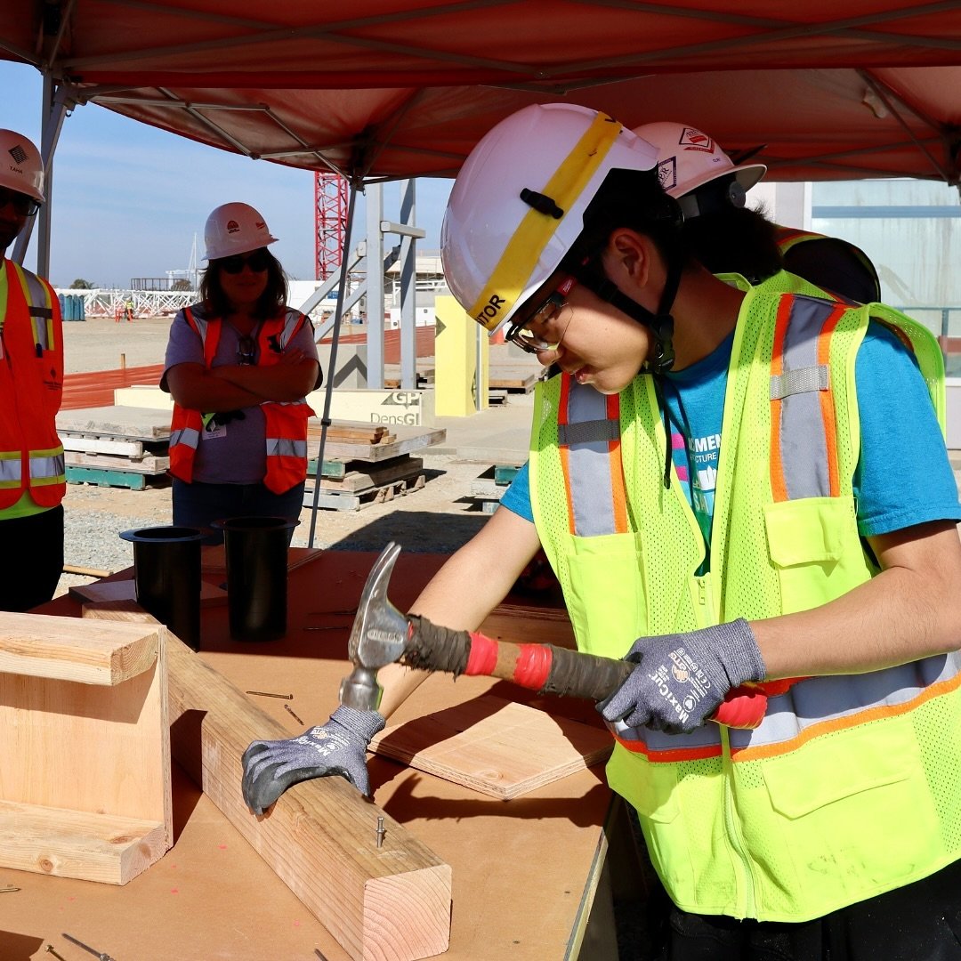 Throwback to our last Trades Day at the Gaylord Pacific! 🦺🔙

Last year, we had an incredible experience at the Gaylord Pacific Resort and Convention Center in Chula Vista, where students explored various construction trades through hands-on activit