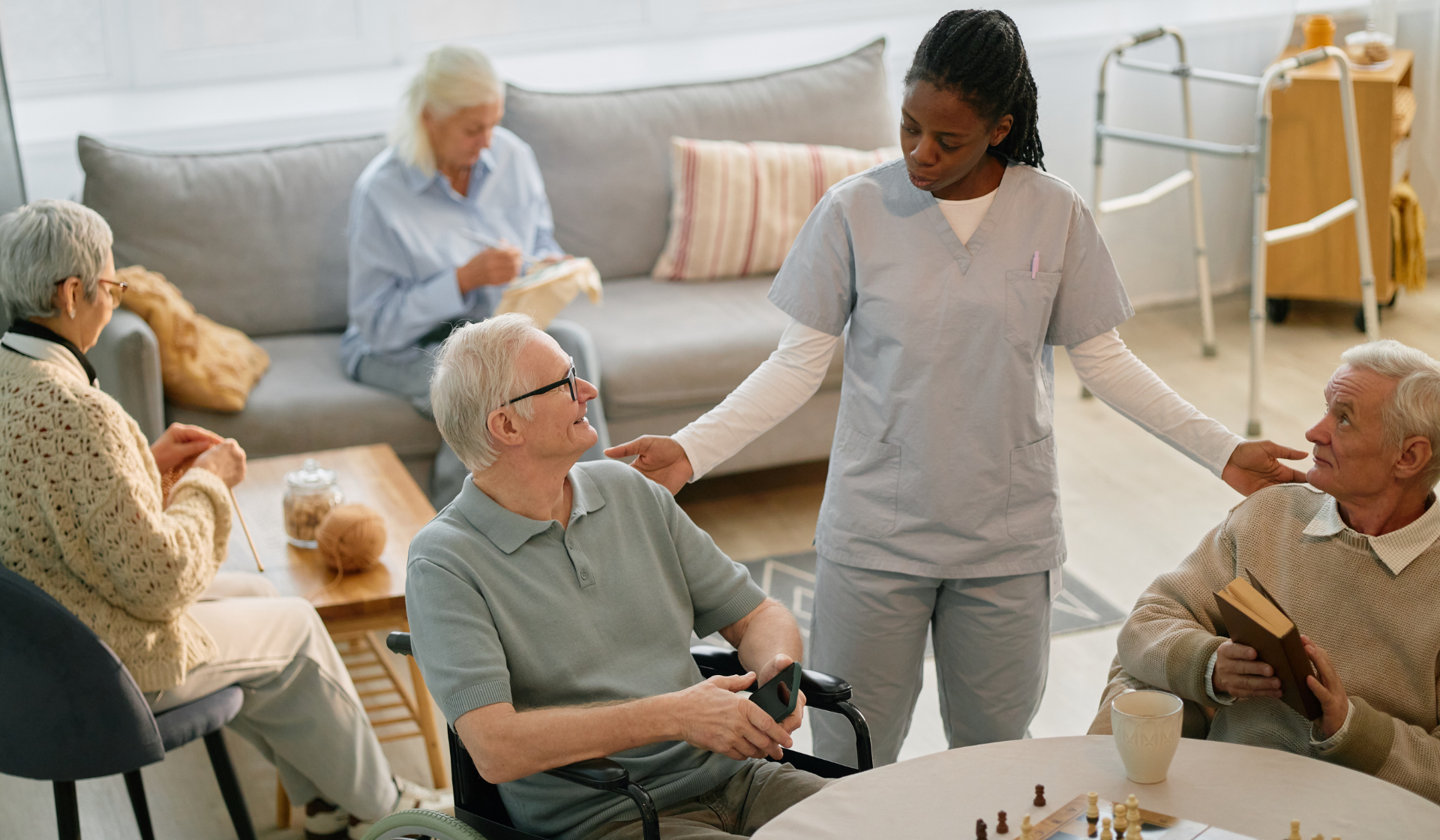 What Is the Difference Between Independent Living and Assisted Living?