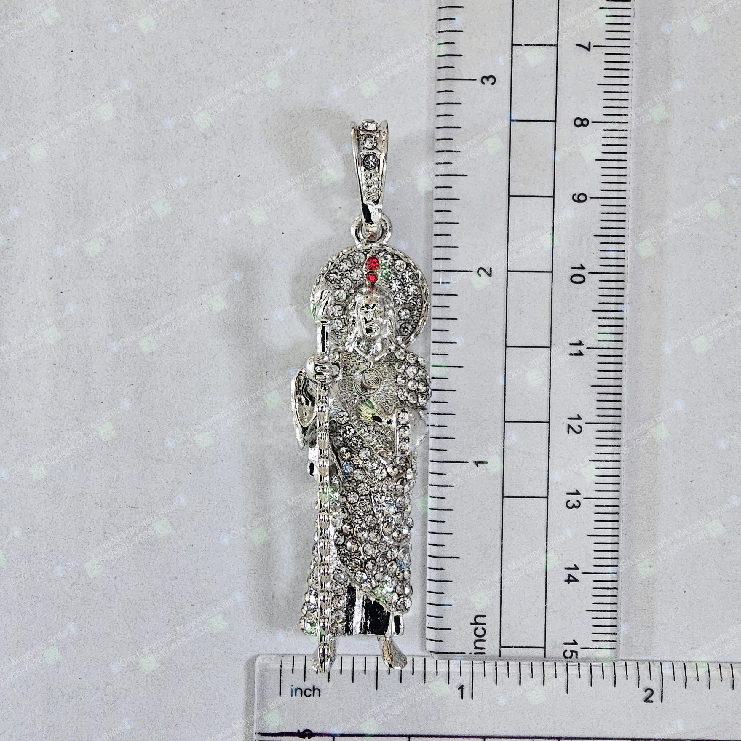 Dije San Judas Tadeo plateado con piedras brillantes | Saint Jude silver tone pendant with clear stones