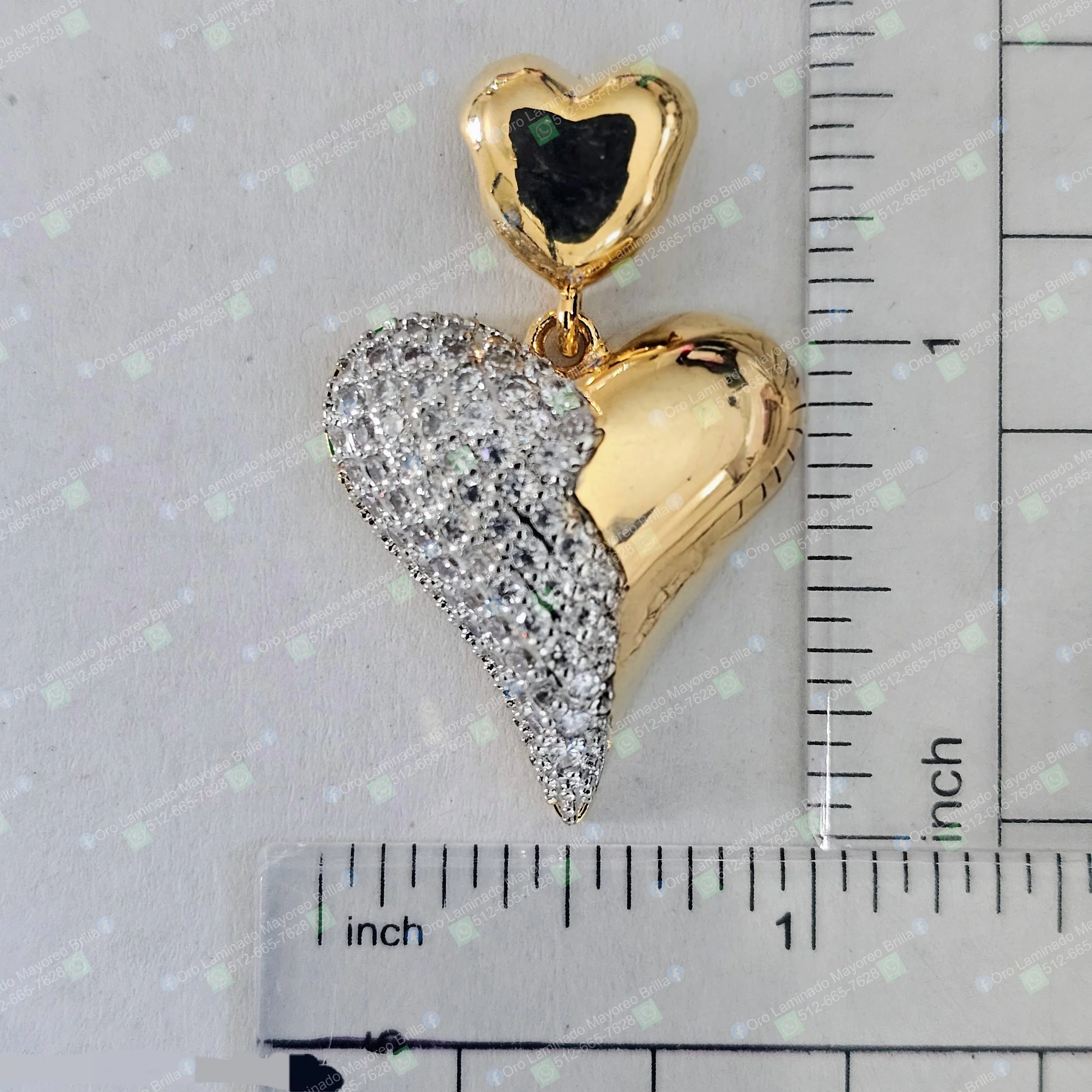 corazon Dije doble corazón color oro con piedras decorativas visibles color plata | Silver color Double heart pendant gold color with visible decorative stones