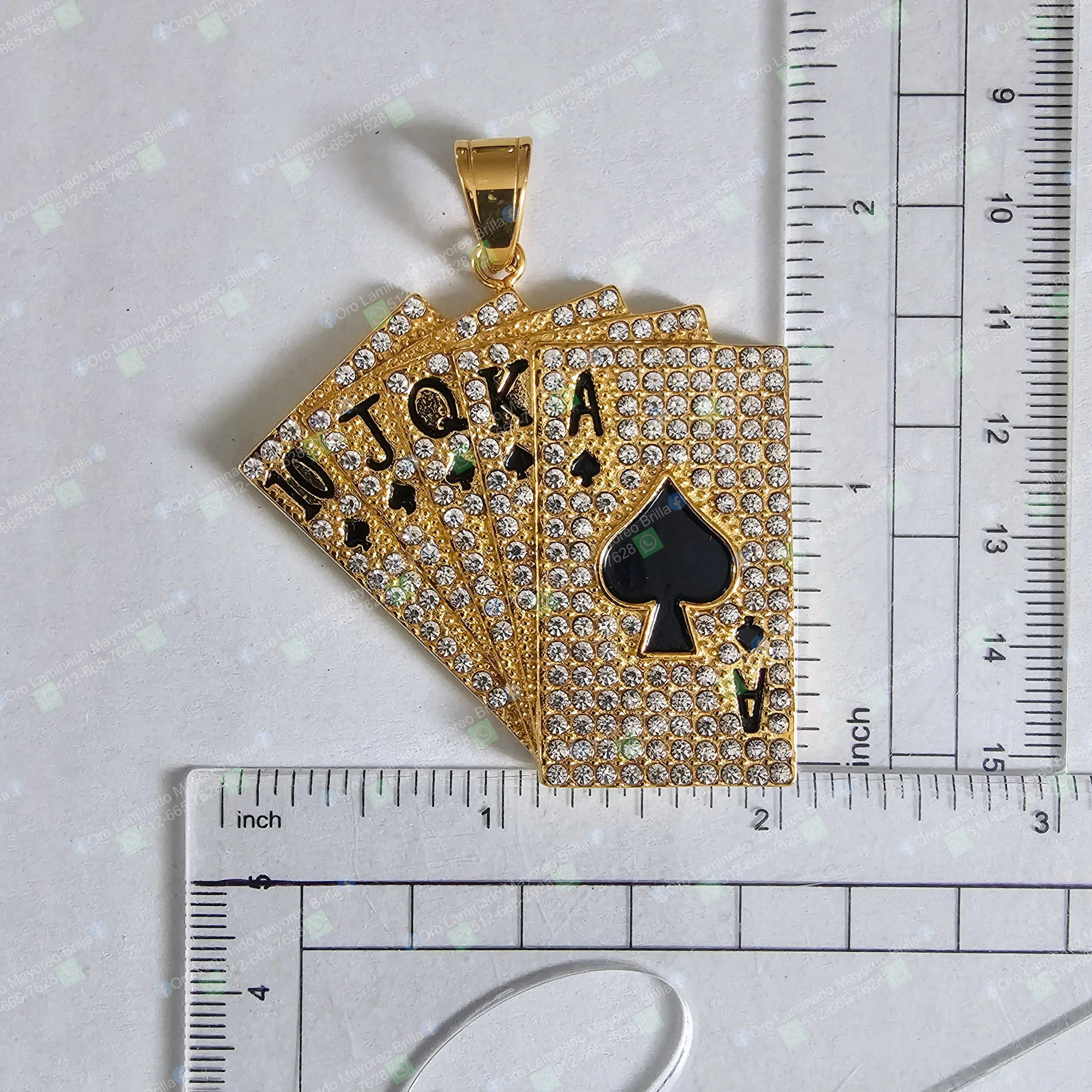 Dije cartas de poker acero inoxidable con piedras brillantes color oro | Stainless steel poker cards pendant with clear stones gold color