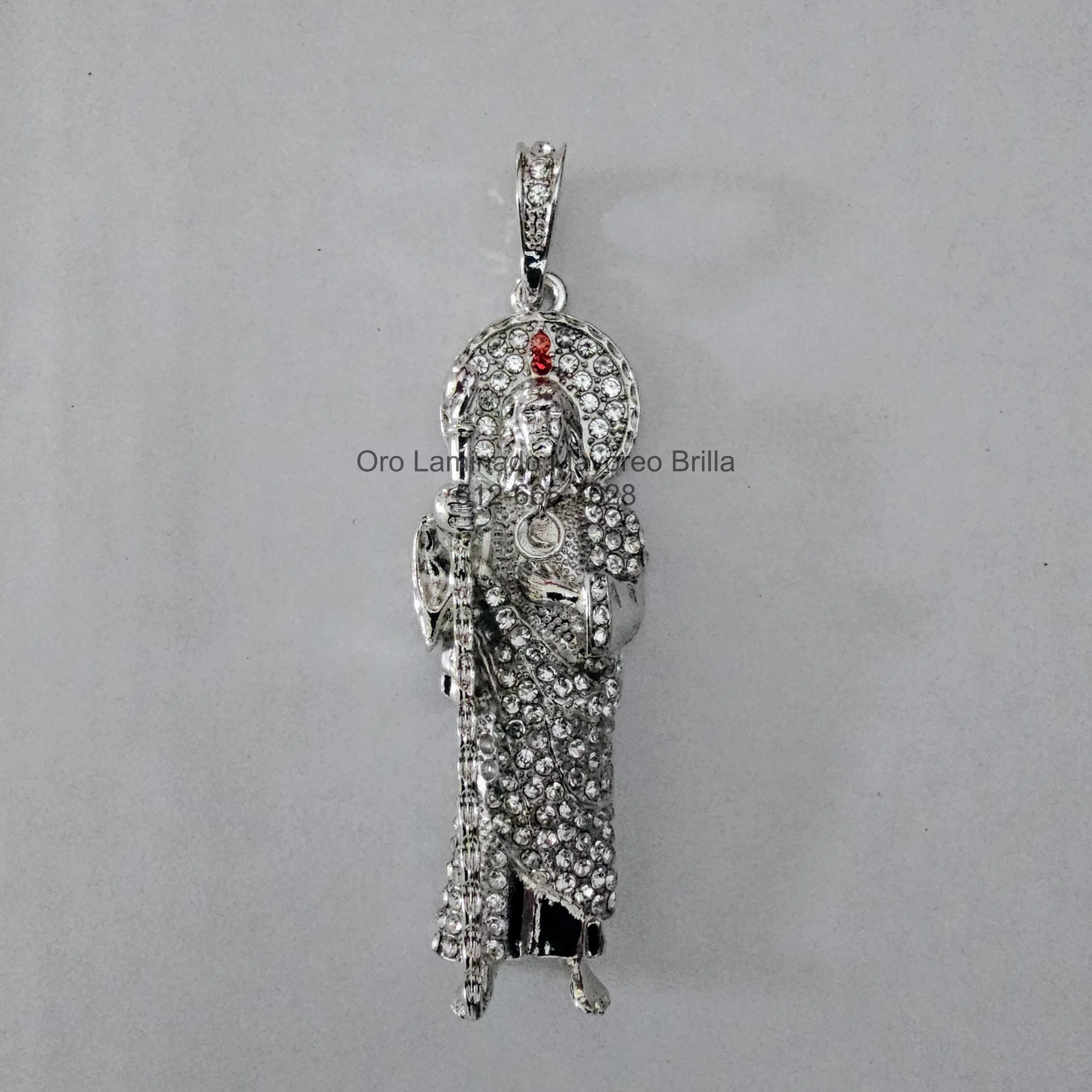 Dije San Judas Tadeo plateado 3 pulgadas con piedras brillantes | 3 inch Saint Jude silver tone pendant with clear stones