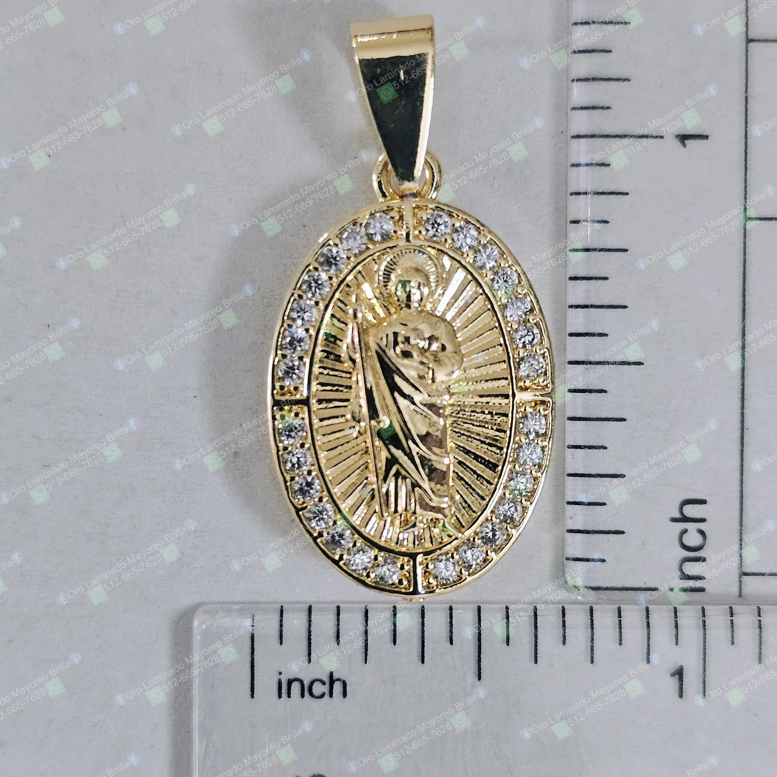 Dije San Judas Ovalado con Piedras Color Oro | Saint Jude Oval Pendant with Stones Gold Color