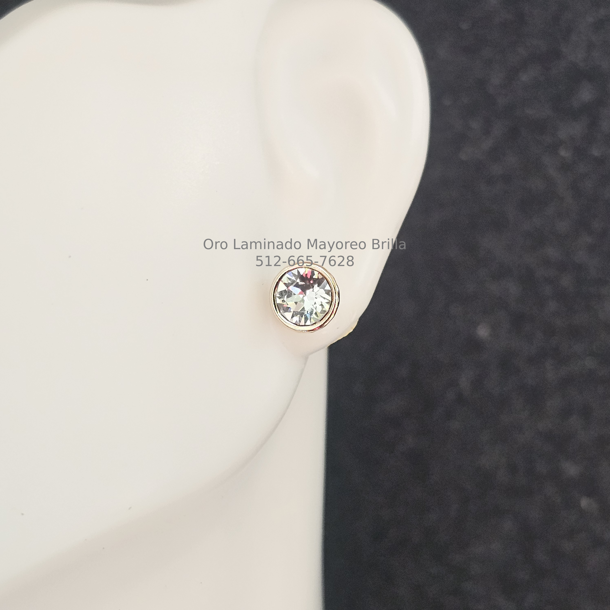 paquete de 2/ 2 pack- Arete de Tope Redondo Blanco en Oro Laminado | White Round Stud Earring in Laminated Gold