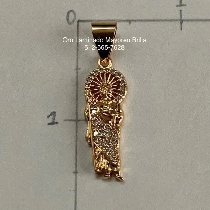 Dije de Santo con Halo Radiante | Saint Pendant with Radiant Halo