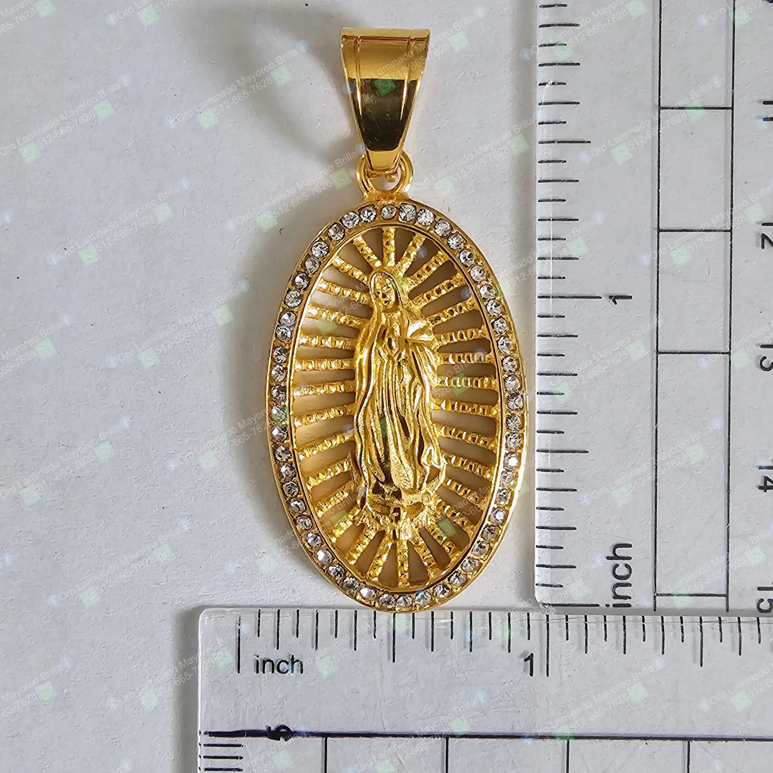Dije Virgen de Guadalupe Ovalado de Acero Inoxidable Color Oro | Virgin of Guadalupe Oval Pendant Stainless Steel Gold Color