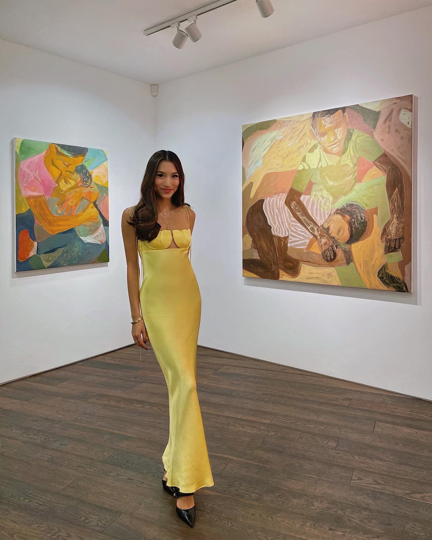 Thrilled to have curated &lsquo;Synthesis of Souls&rsquo; featuring @tiztaberhanu&rsquo;s beautiful new body of work at @addisfineart 💛 

Tizta Berhanu explores humanity&rsquo;s full spectrum of emotions in her figurative paintings. Narratives of lo
