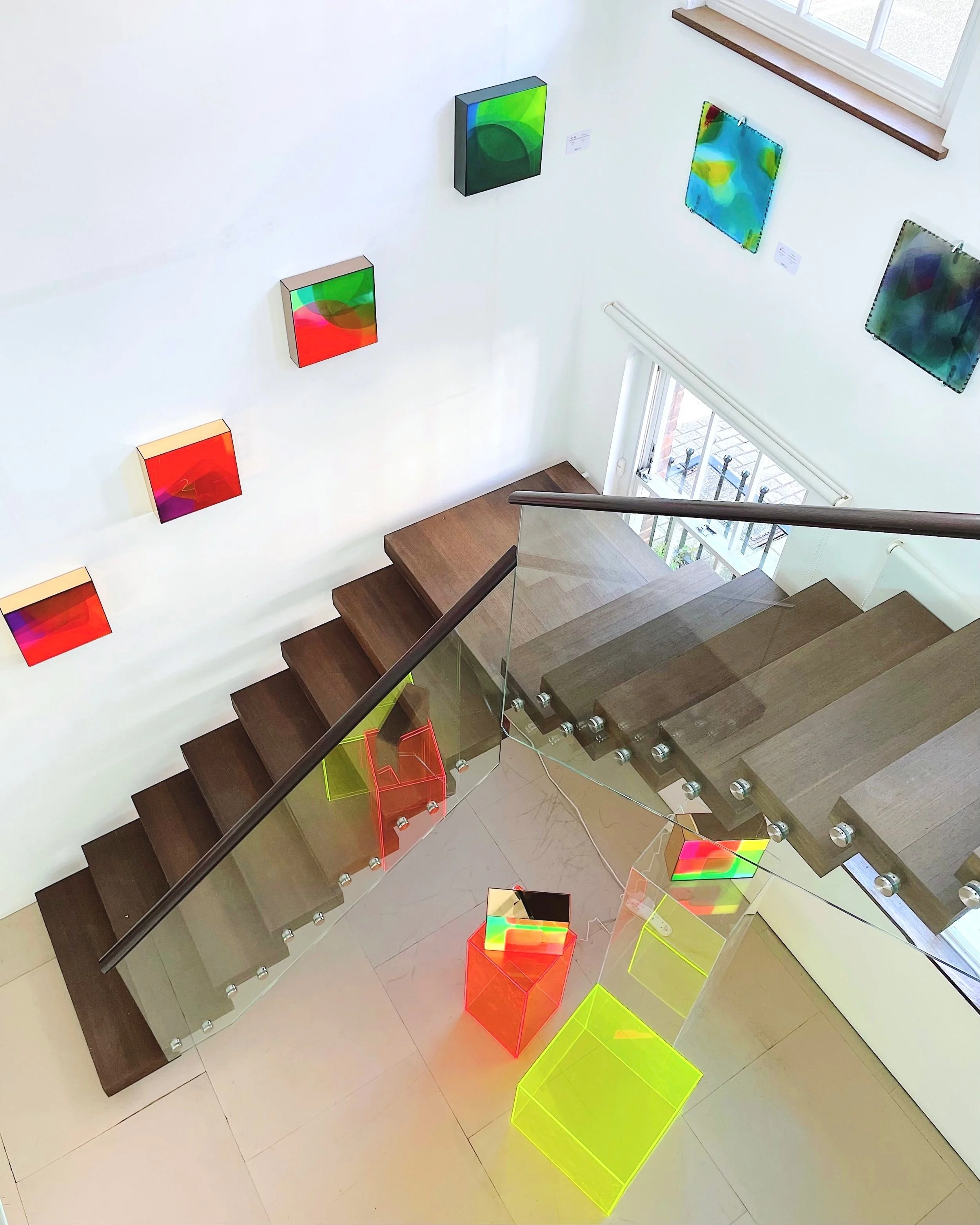 COLOUR PROVOKES A PSYCHIC VIBRATION