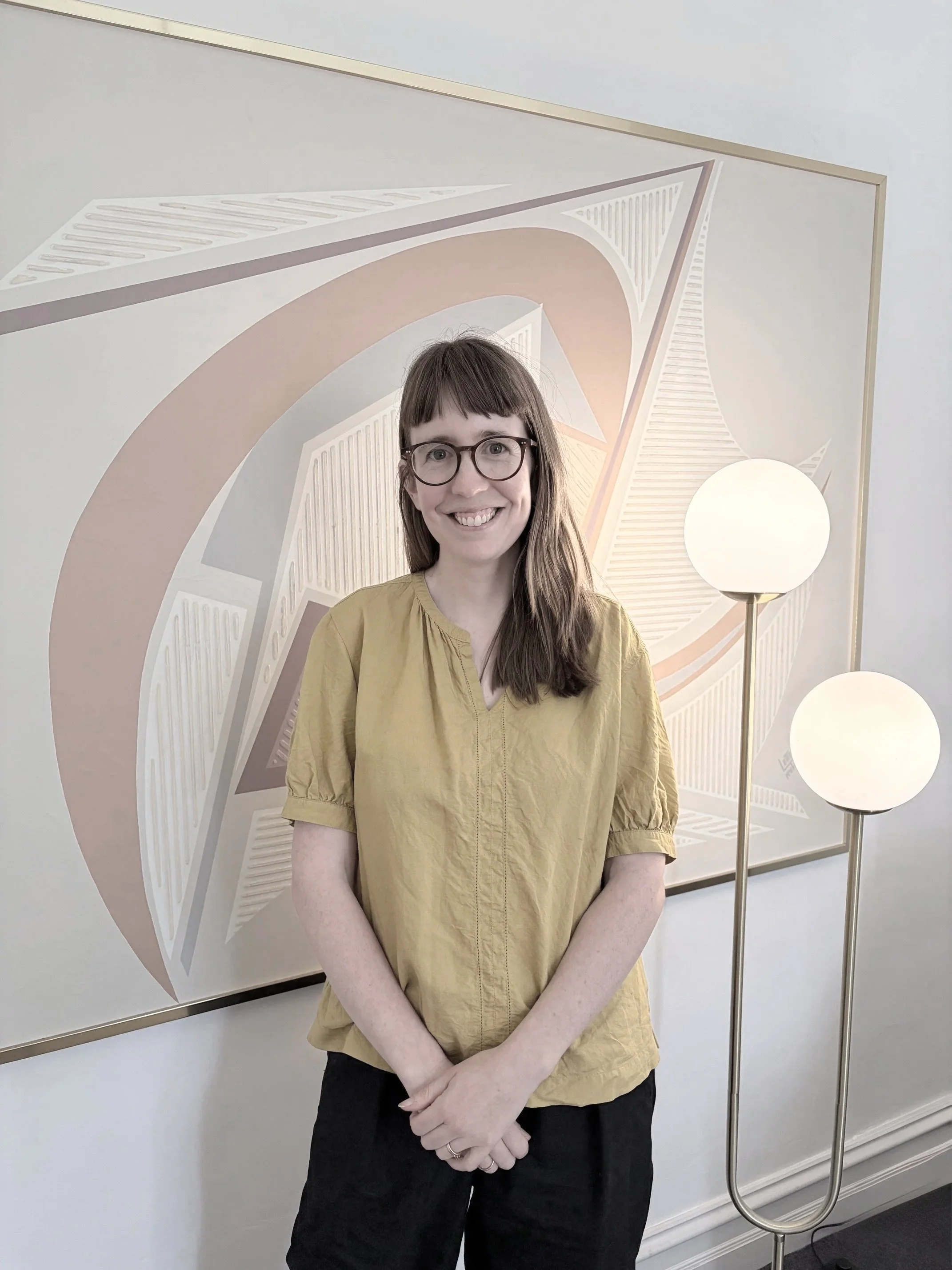 Charlotte, psychologist in Carlton with expertise in relationships, behaviour change, trauma understanding, and serving the LGBTQIA+ community at Symmetry