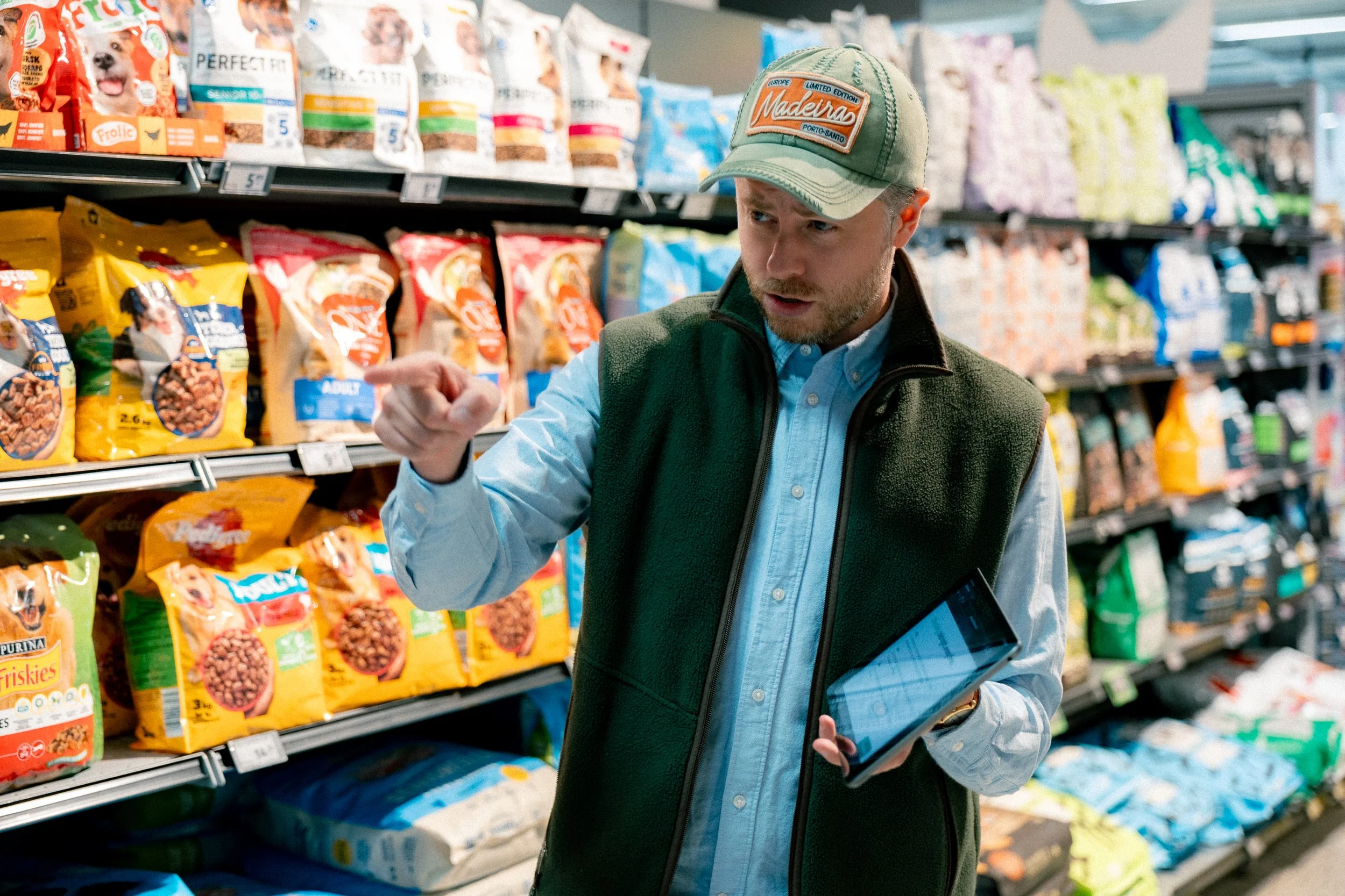 Why FMCG field teams need simple, consistent stories for store visits