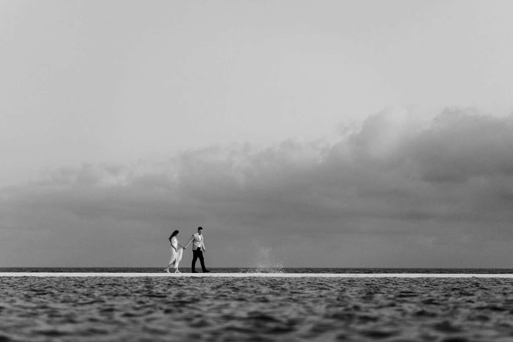 Newcastle wedding photographer Amber and Josh coastal wedding NSW