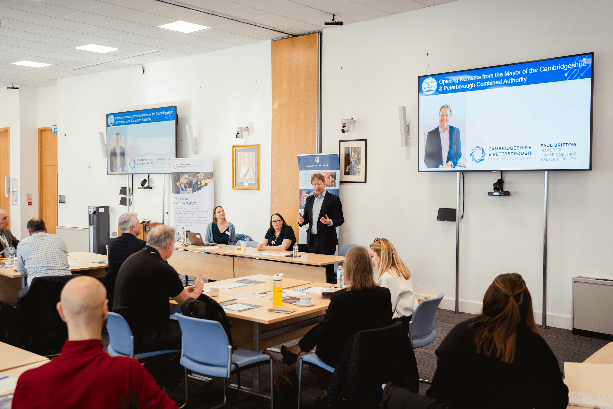 reduced MAYOR - DIGITAL BADGES TALK - PHOTO27.png