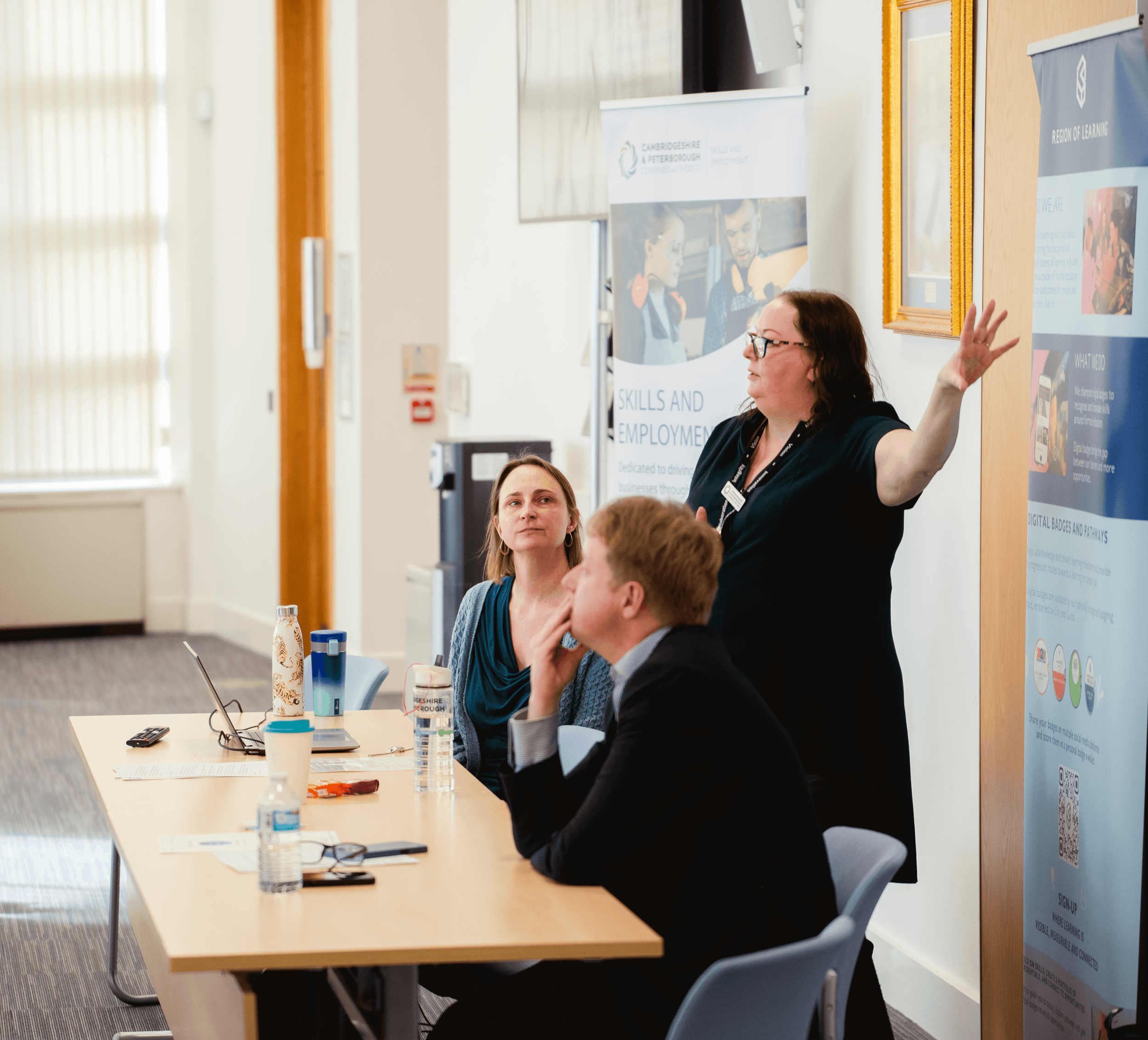 reduced MAYOR - DIGITAL BADGES TALK - PHOTO43.png