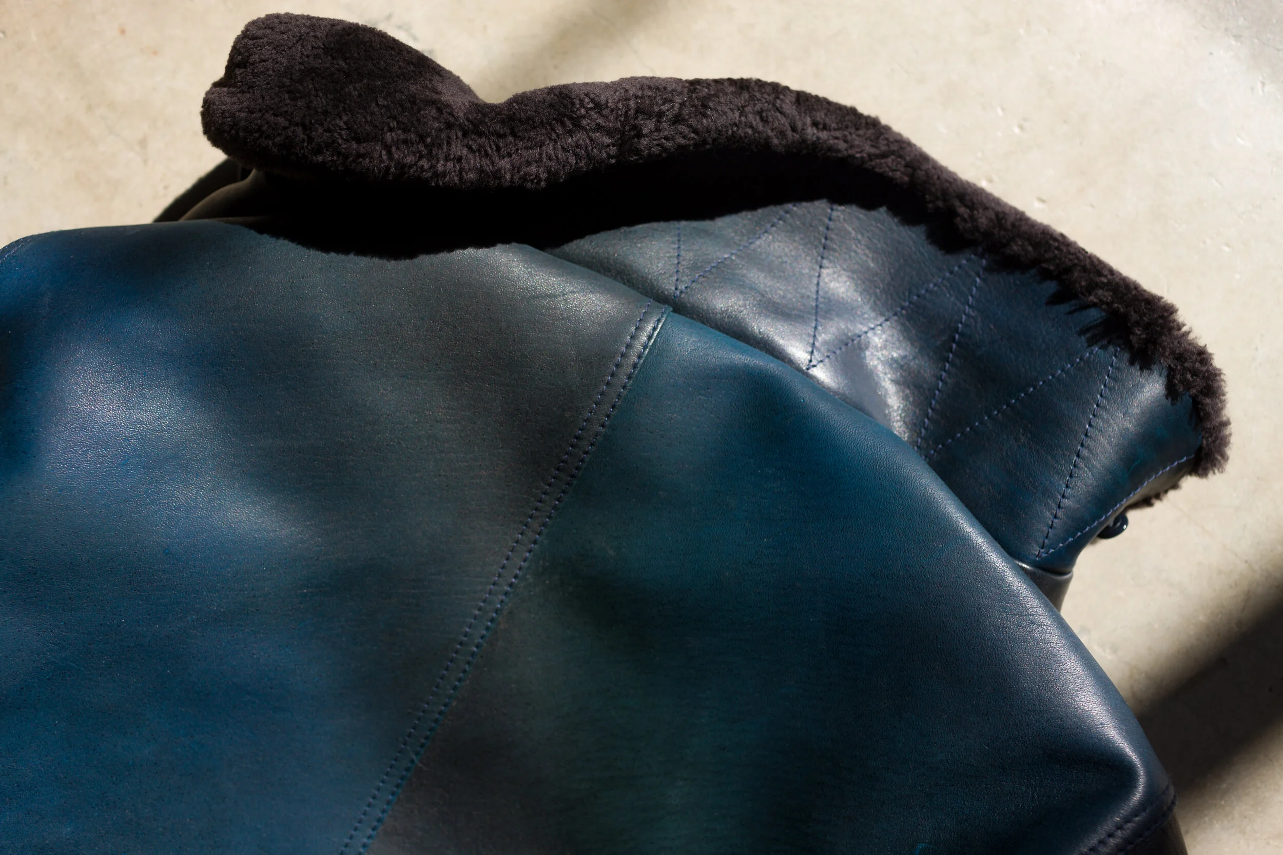 BlackBear-Brand NAVYIndigocollar.jpg