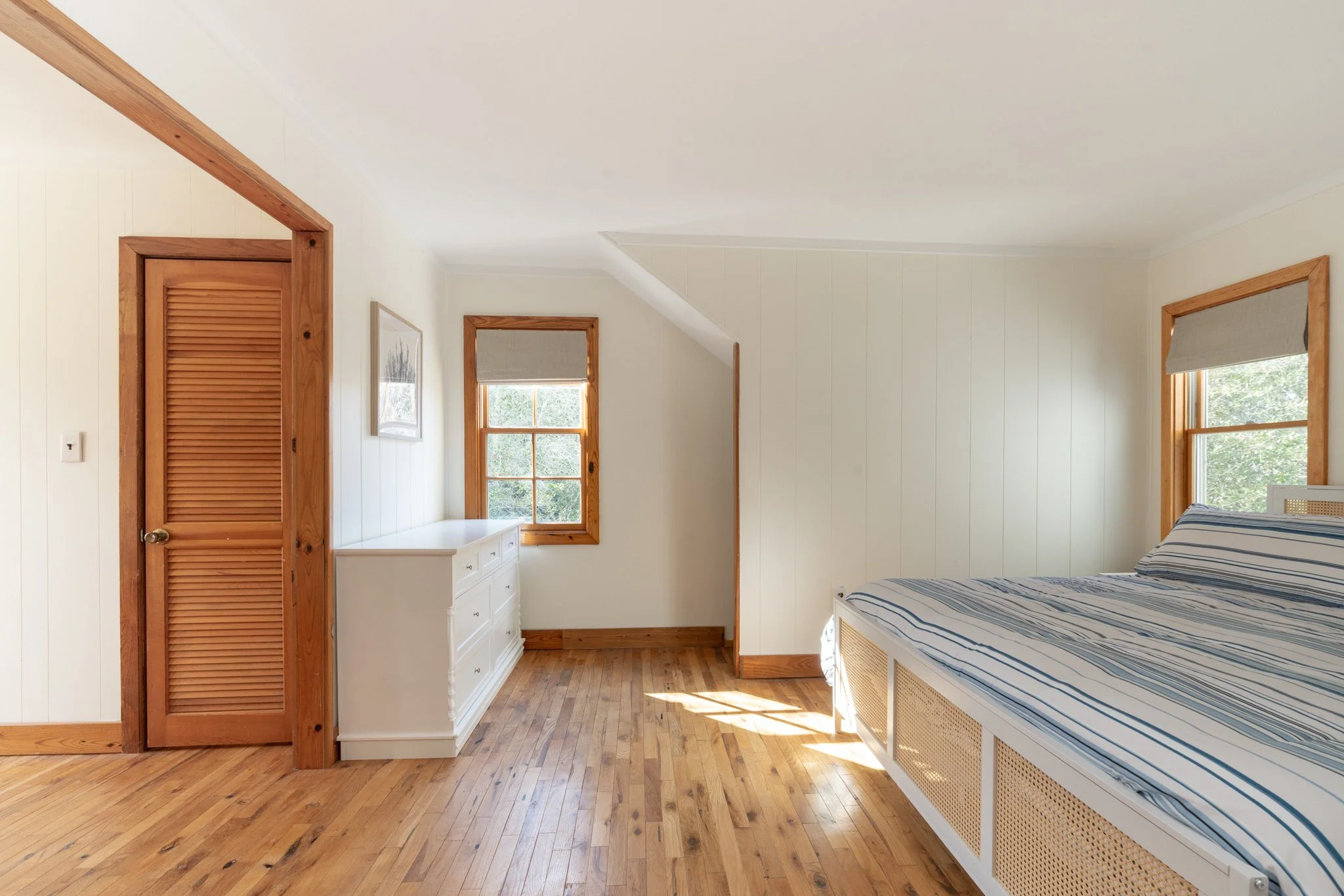 26 Upstairs Bedroom B.jpg