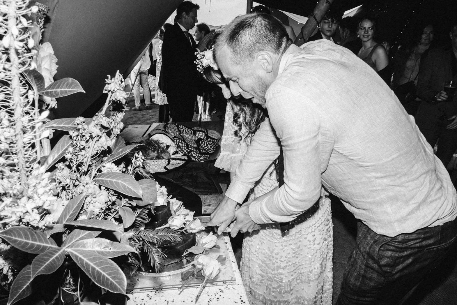 PENZANCE WEDDING PHOTOGRAPHER (131).jpg