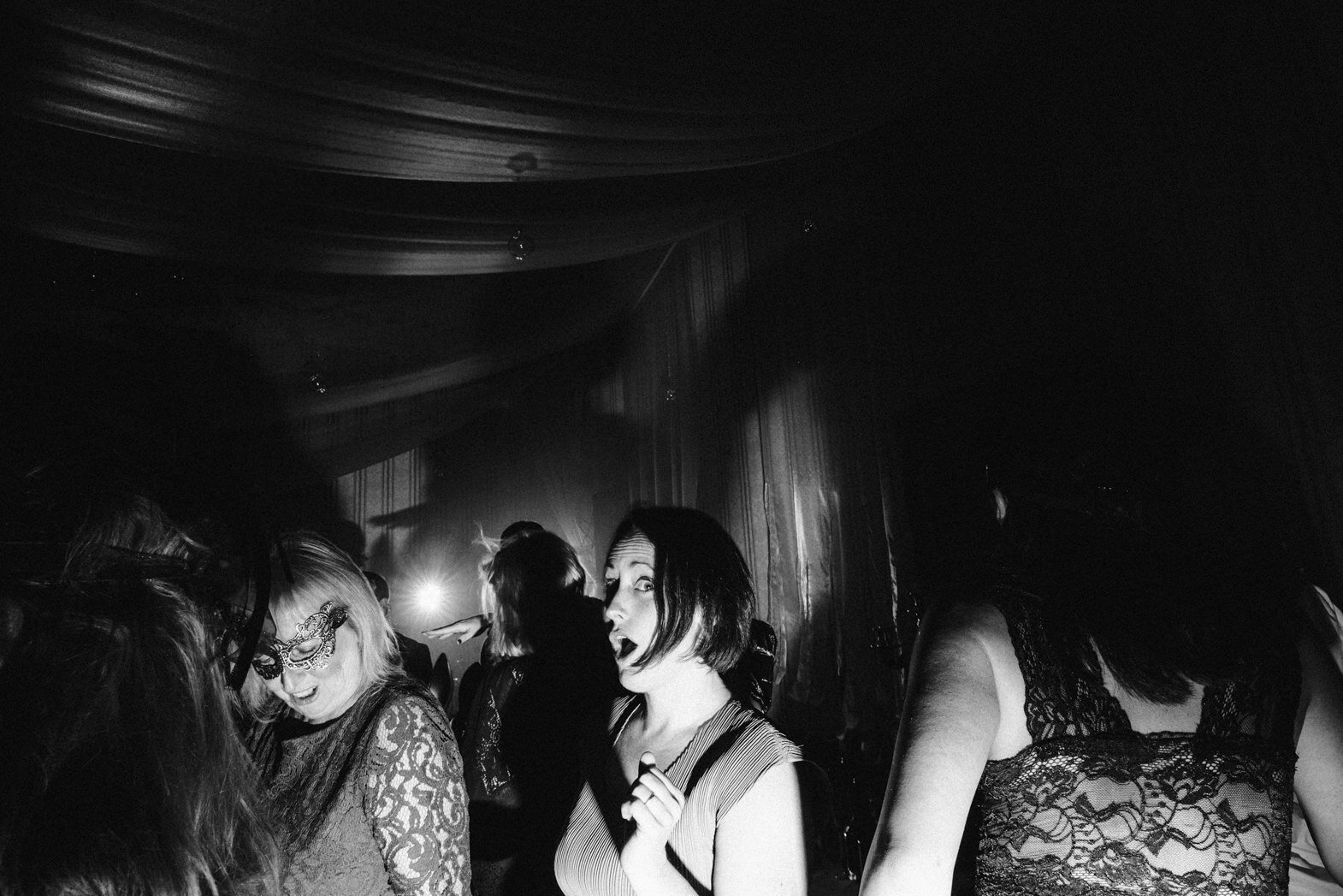 ALTERNATIVE+WEDDING+PHOTOGRAPHERS+IN+LONDON+(178).jpg