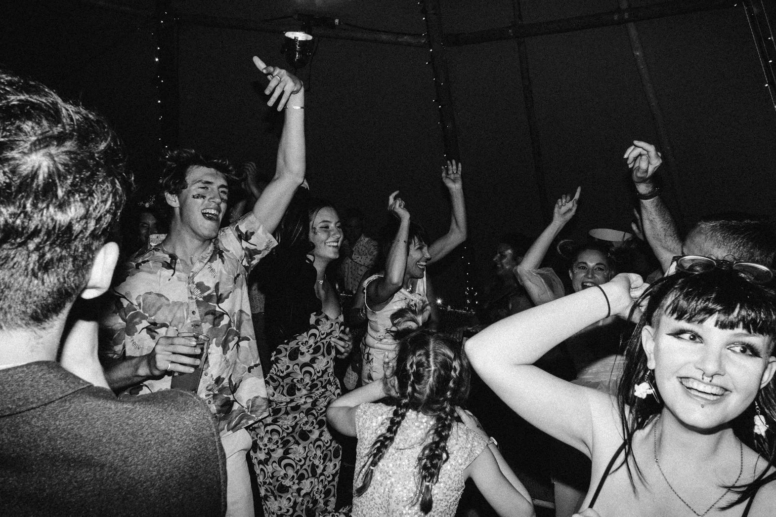 PENZANCE WEDDING PHOTOGRAPHER (166).jpg