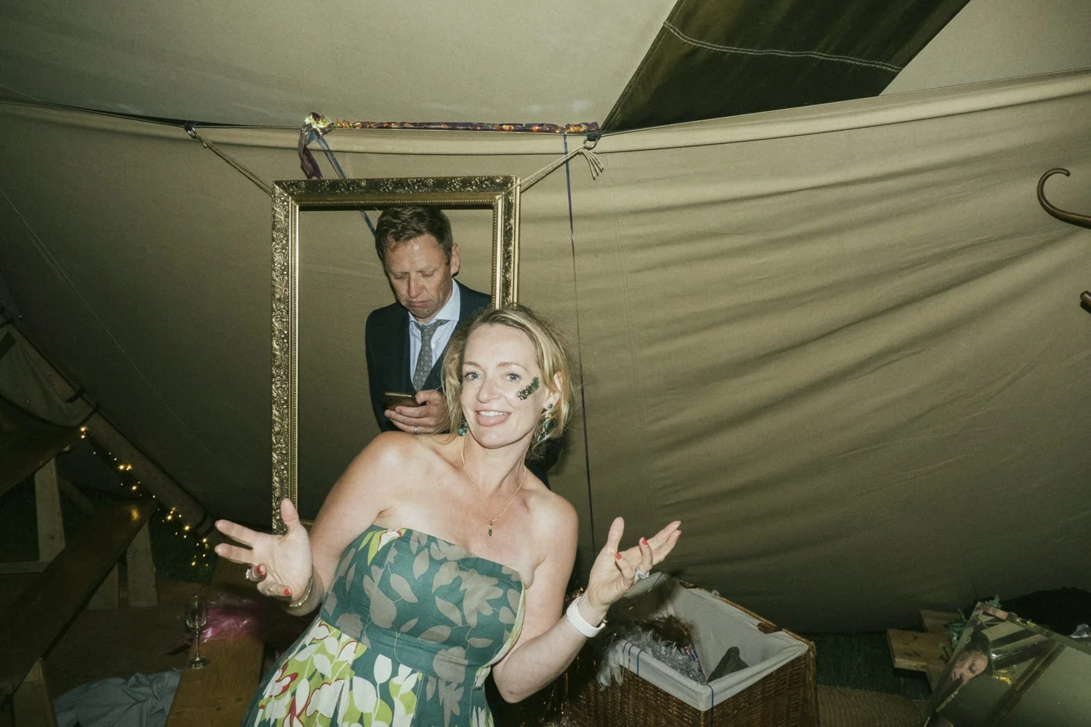 PENZANCE WEDDING PHOTOGRAPHER (164).jpg